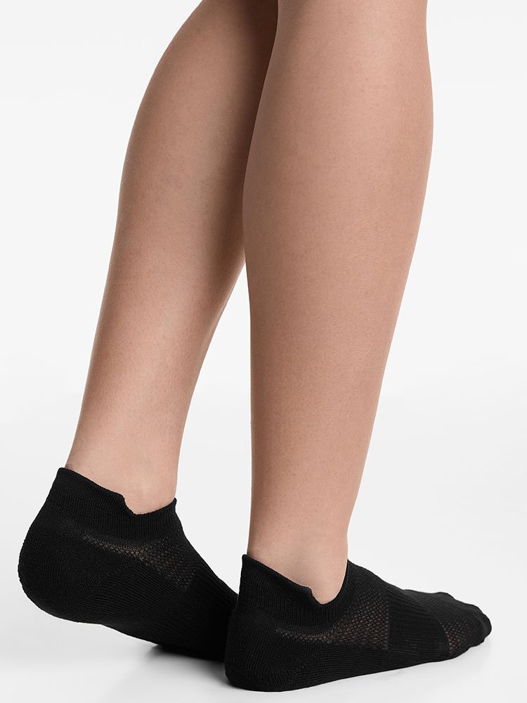 oysho-calcetines-lengueta-1382:490:814-1.jpg