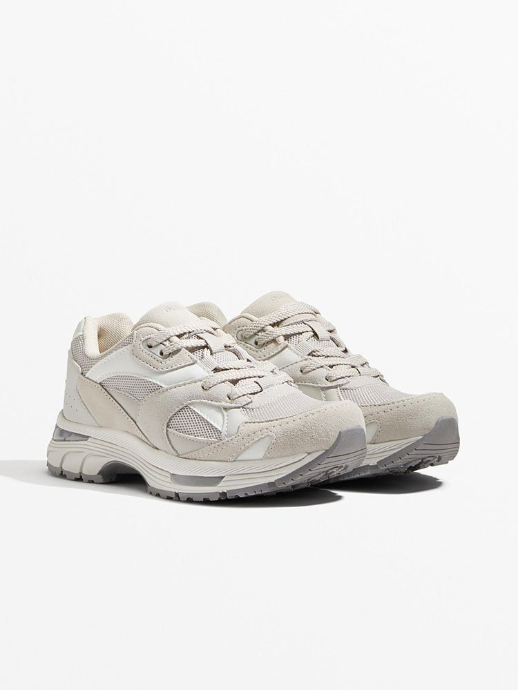 oysho-running-shoes-1109:182:085 -1.jpg