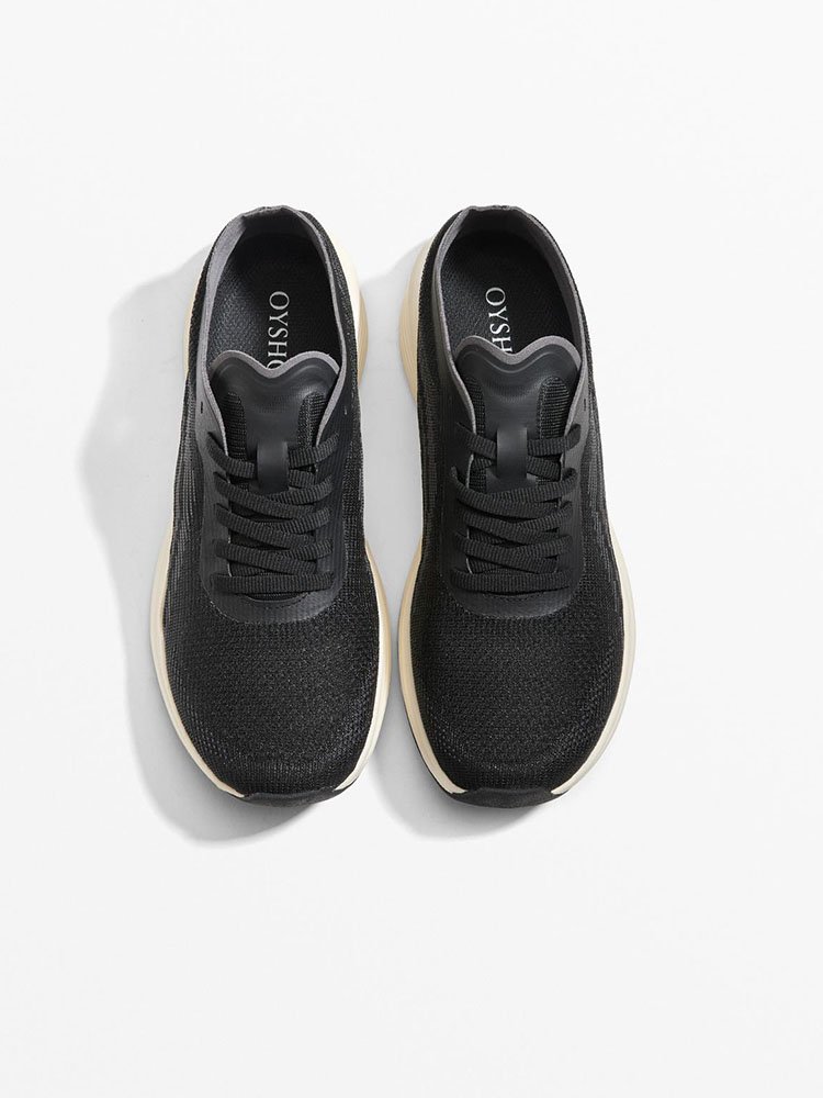 oysho-zapatilla-running-11128381040-5.jpg