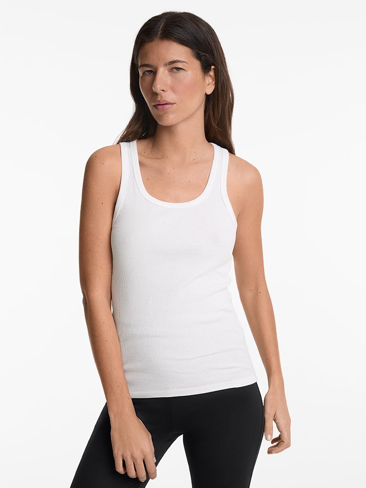oysho-tank-top-644766225-4.jpg