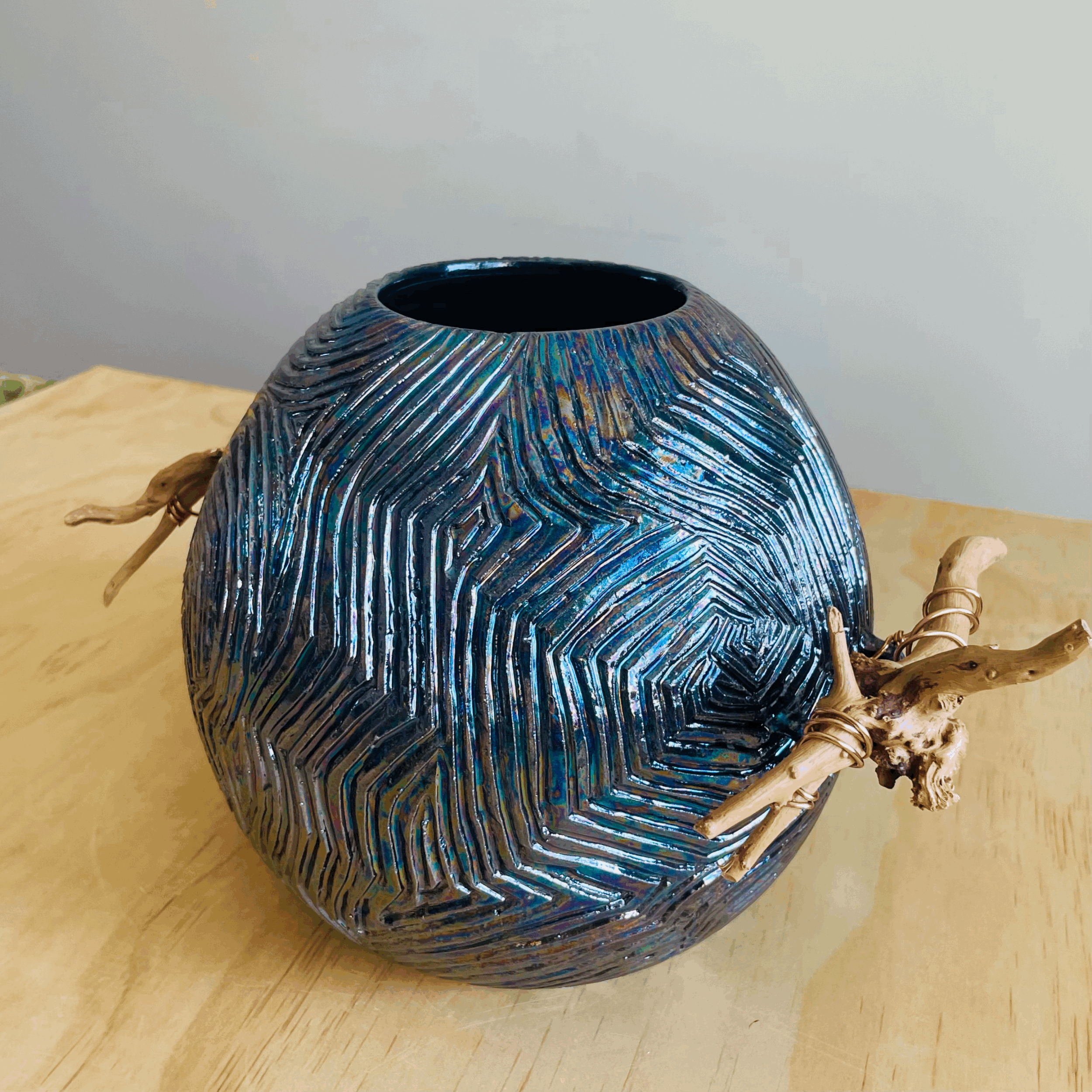 Abalone Vase - Round
