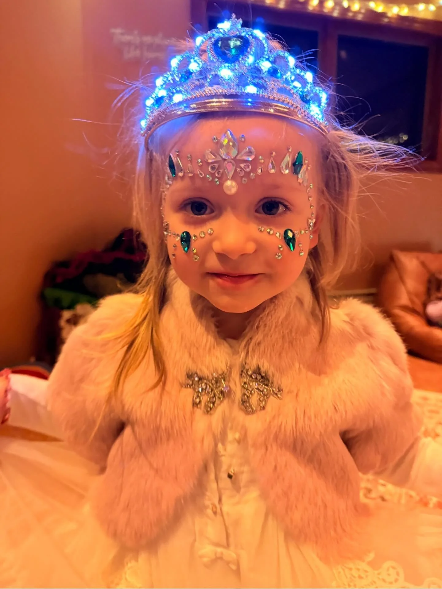 It was a weekend of frequent costume changes at Curiouser, where our resident stylist is your imagination. 

📷 @mattemmi 

#staycuriouser