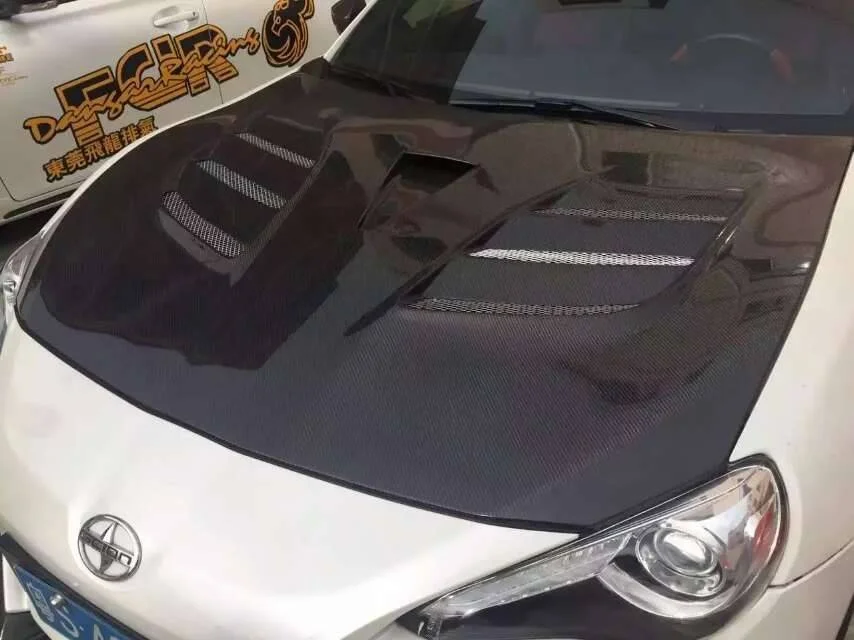 cf hood niddle nose.jpg