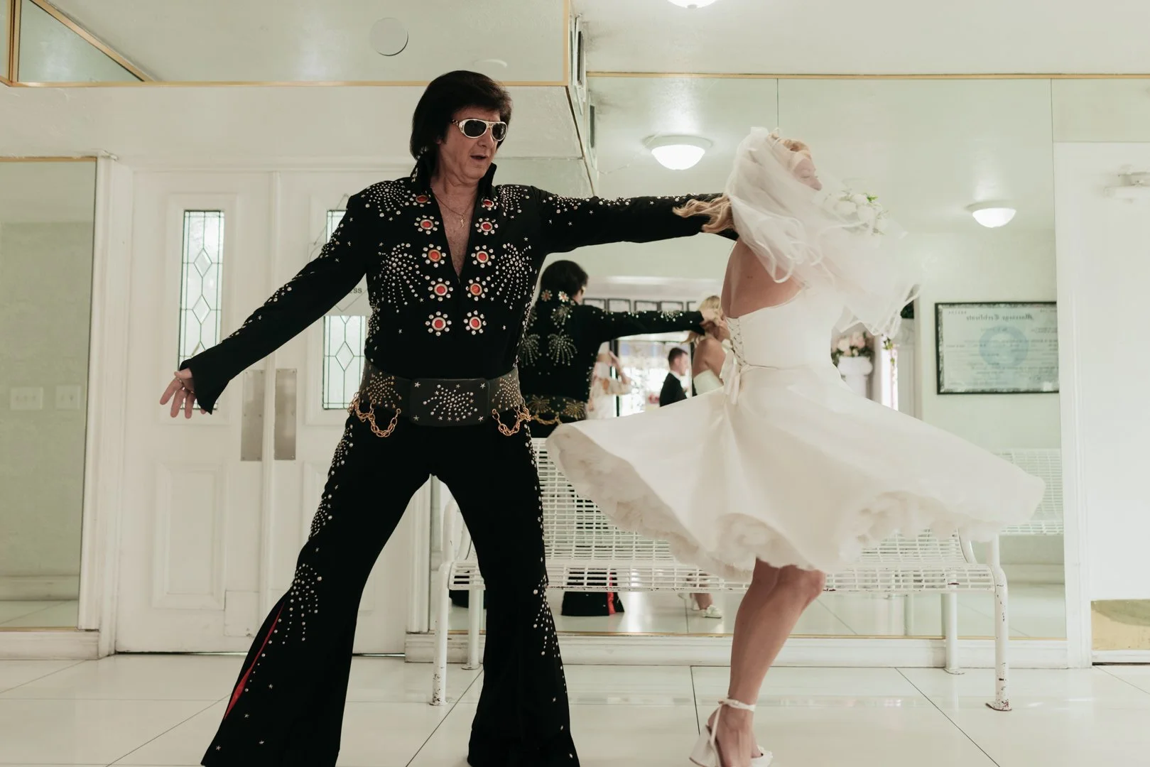 Vegas Elopement Low Res-93.jpg