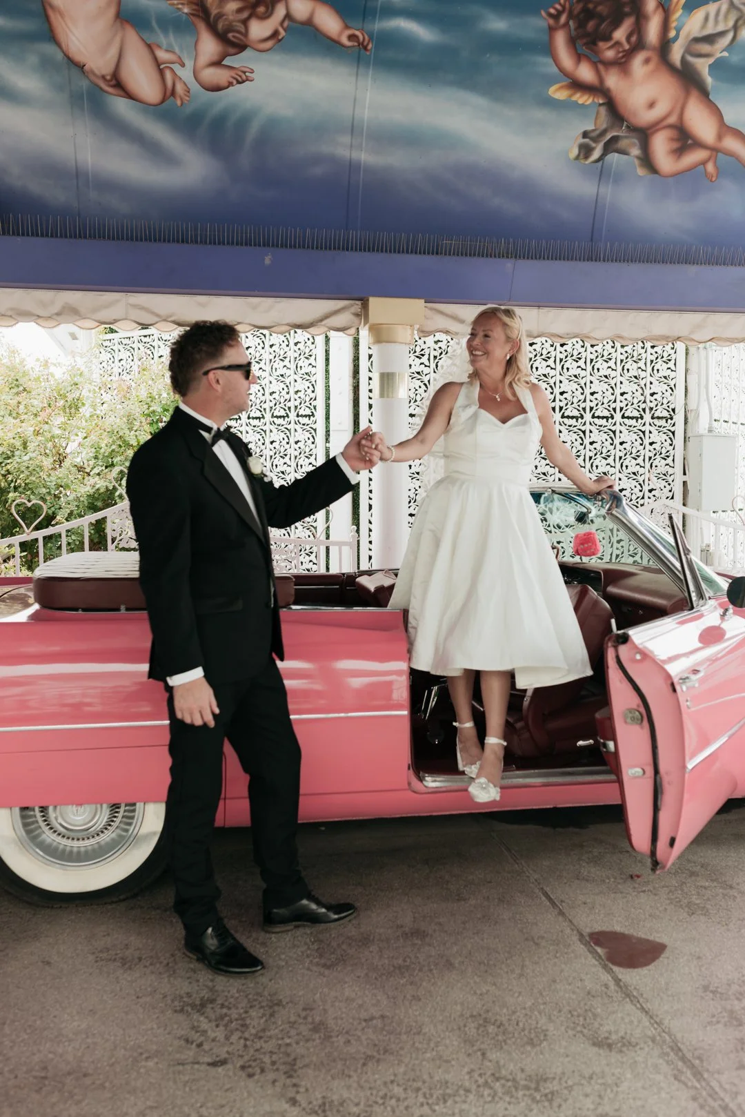 Vegas Elopement Low Res-80.jpg