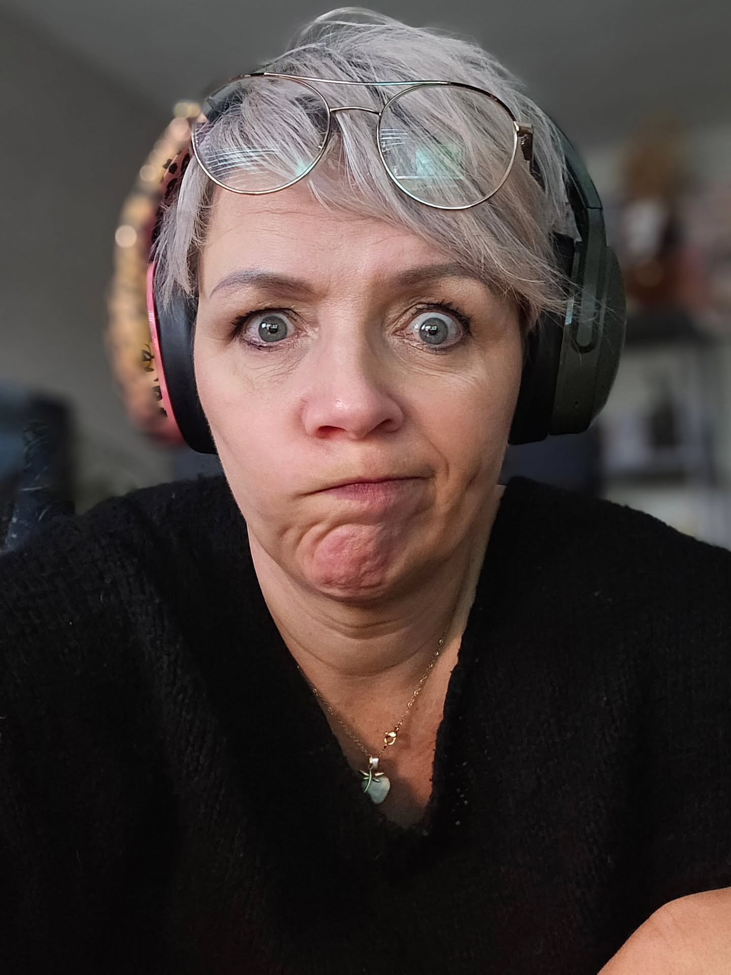 𝐕𝐚𝐧𝐝𝐚𝐚𝐠 𝐰𝐚𝐬 𝐢𝐤 𝐚𝐥𝐥𝐞𝐬𝐛𝐞𝐡𝐚𝐥𝐯𝐞 𝐞𝐞𝐧 𝐠𝐞𝐨𝐫𝐠𝐚𝐧𝐢𝐬𝐞𝐞𝐫𝐝𝐞 𝐨𝐧𝐝𝐞𝐫𝐧𝐞𝐦𝐞𝐫...
Nu ben ik sowieso niet super georganiseerd (hallo, neurodivers brein), maar somsss...

Vanmorgen heb ik twintig minuten gezocht naar mijn 