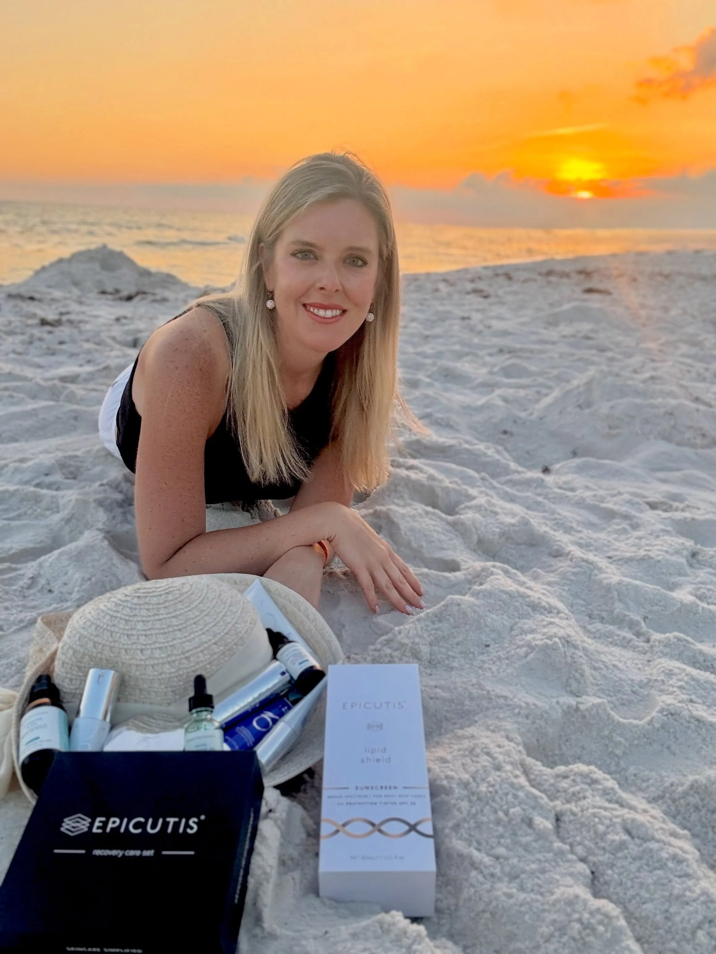 There&rsquo;s something about the Florida coastline that reminds you to slow down, soak in the moment, and care for yourself from the inside out. ✨🌊

While I&rsquo;m enjoying a little time away, one thing that never takes a vacation is my commitment