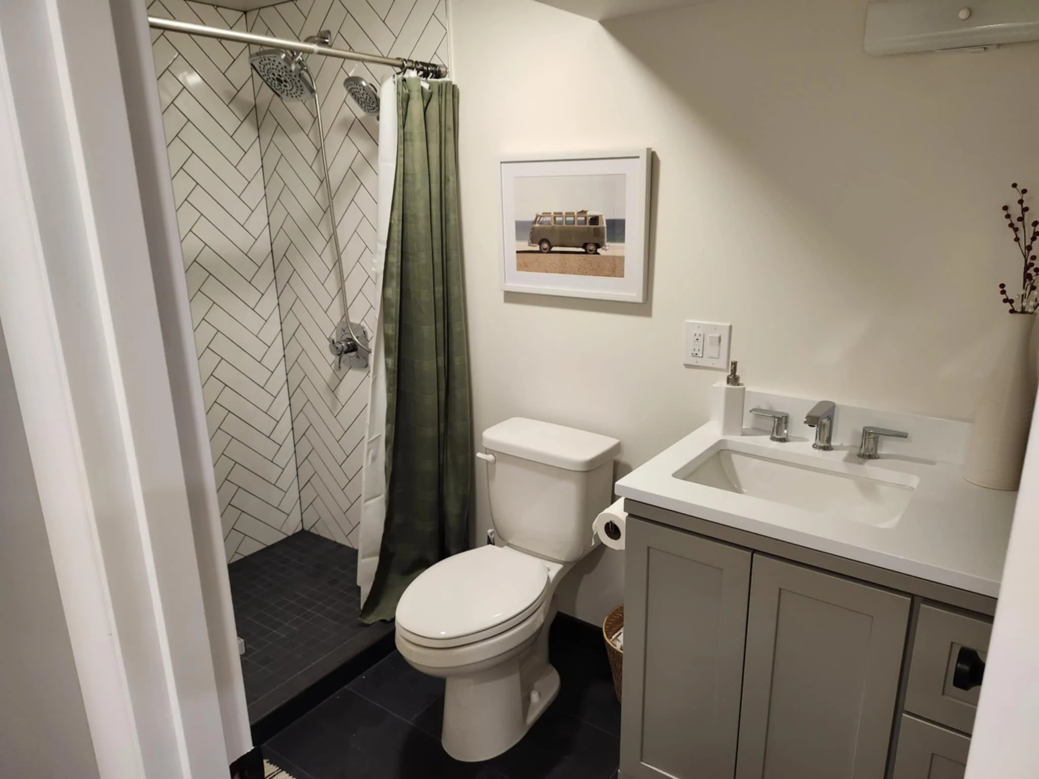 db7f18ac-02a2-45e9-adf5-2b2fd32ba4bb (2).jpg