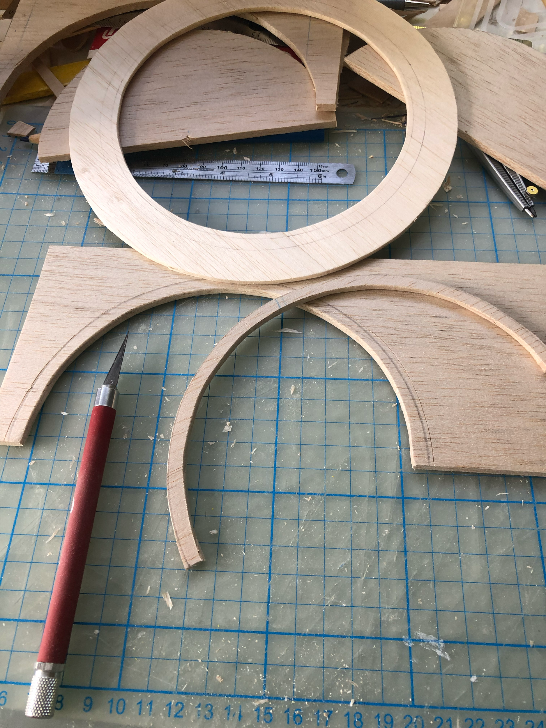 As I didn’t have access to bandsaw or similar, I cut the doorframes with mixture of exacto blade and miniature saw