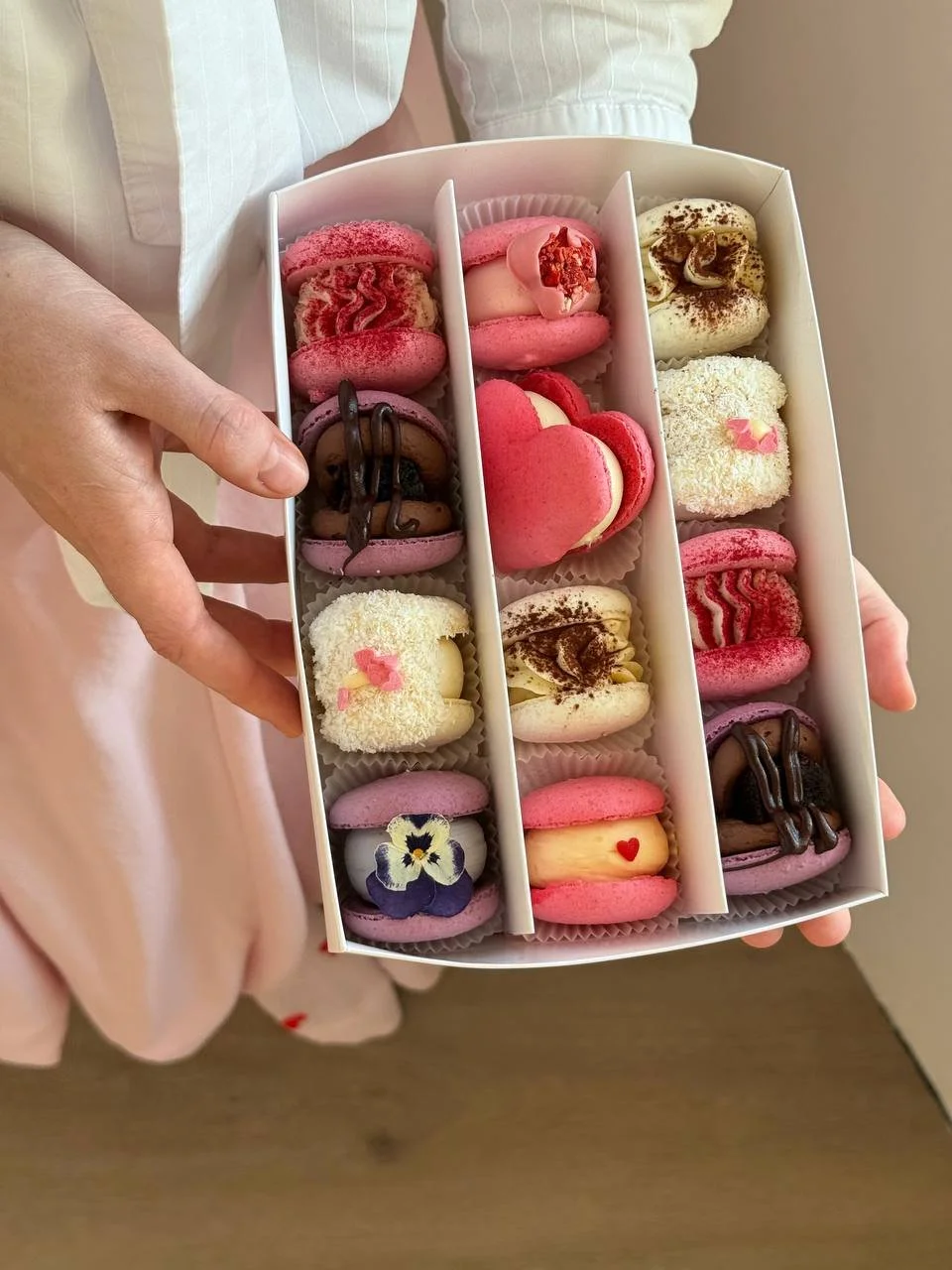 Valentine’s day macarons set