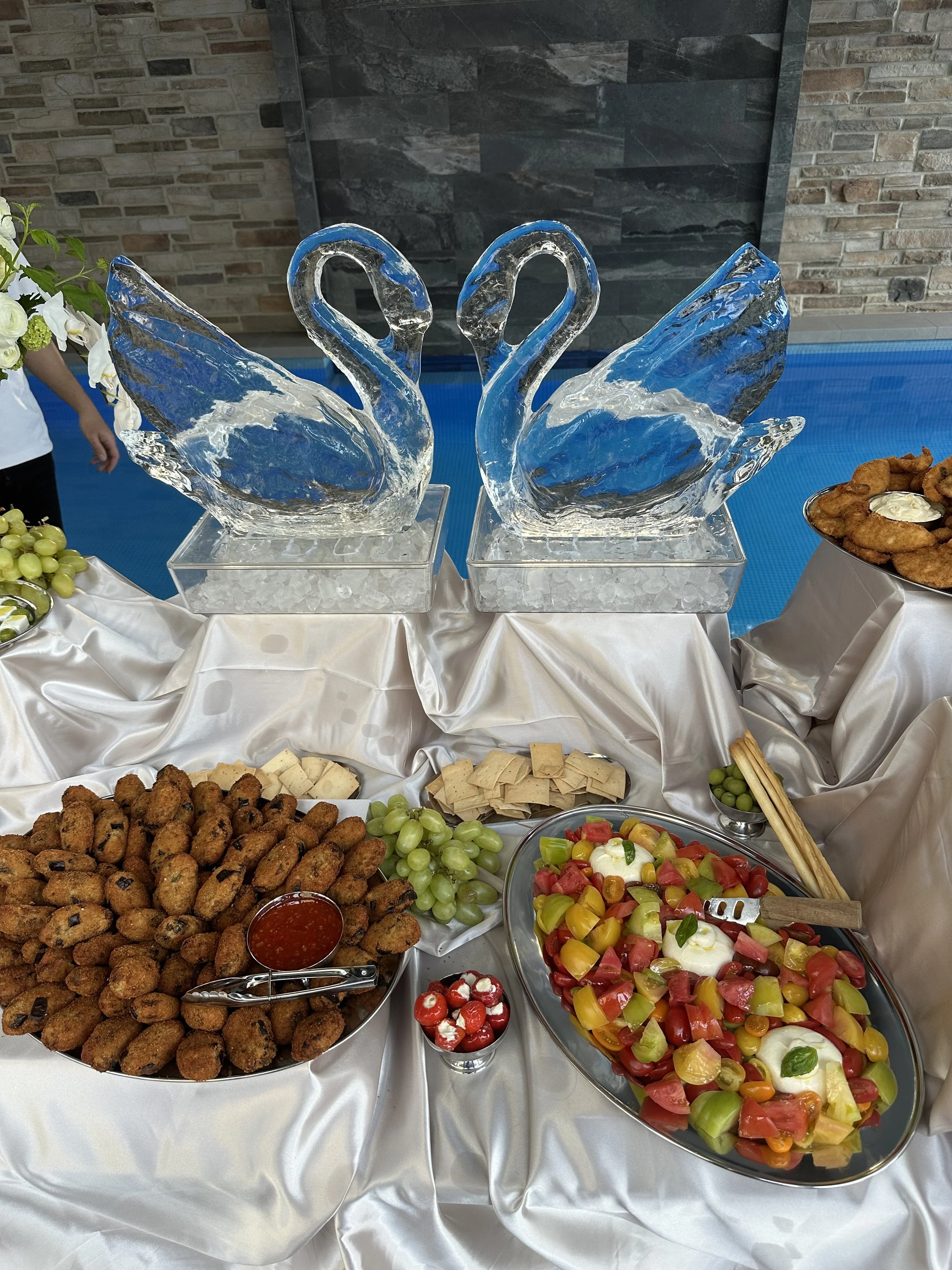 Pair of Swans (2).jpeg