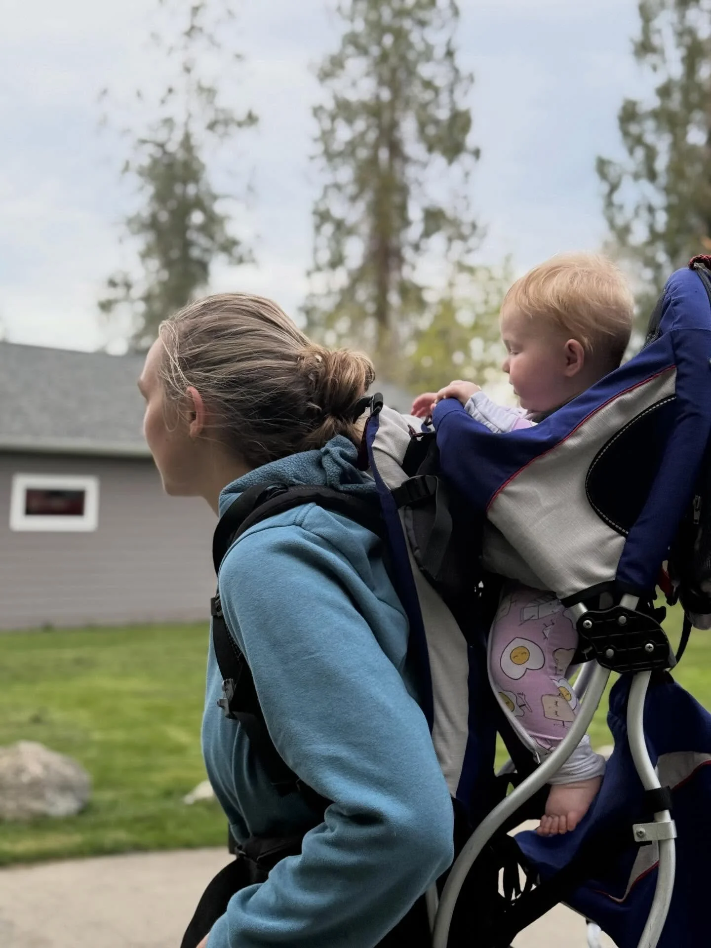 Second hand SCORE! A new hiking pack like this can easily cost you $300 💵. We found this one used for $60. If you can afford the $300 great, we are happy for you&hellip; but you don&rsquo;t have to break the bank 🏦 to get outdoors! Especially for k