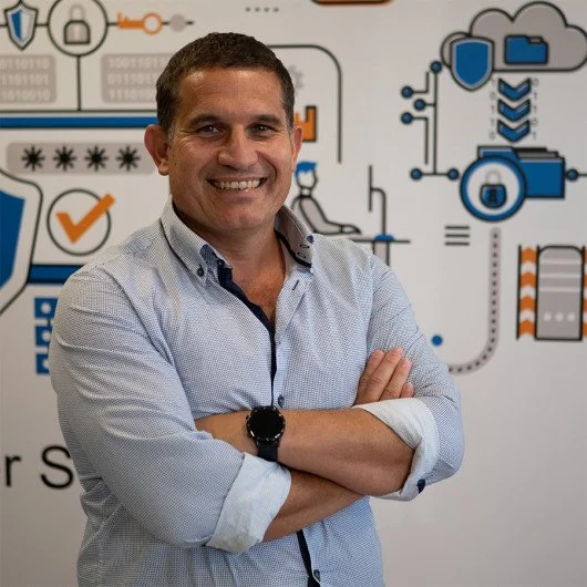 Alex-Locatelli___ScaleMaxWidthWzUzMF0 (1).jpg