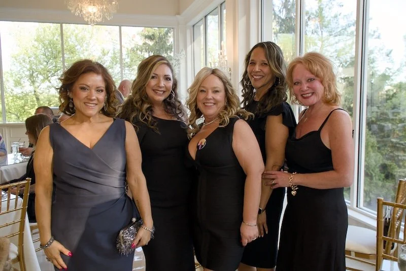 group-pose-women.jpg