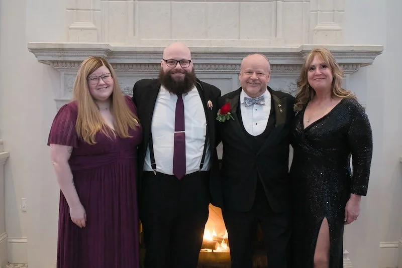 moty26-awardee-w-fam.jpg
