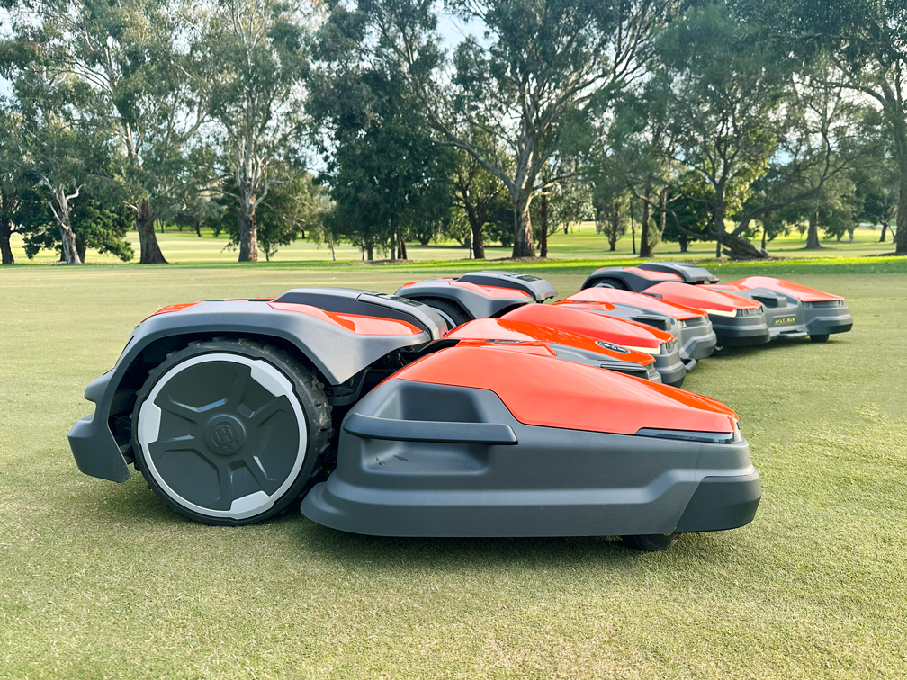 CEORA vs. Traditional Ride-On Mowers – Is It Time to Upgrade Your Grounds Maintenance?