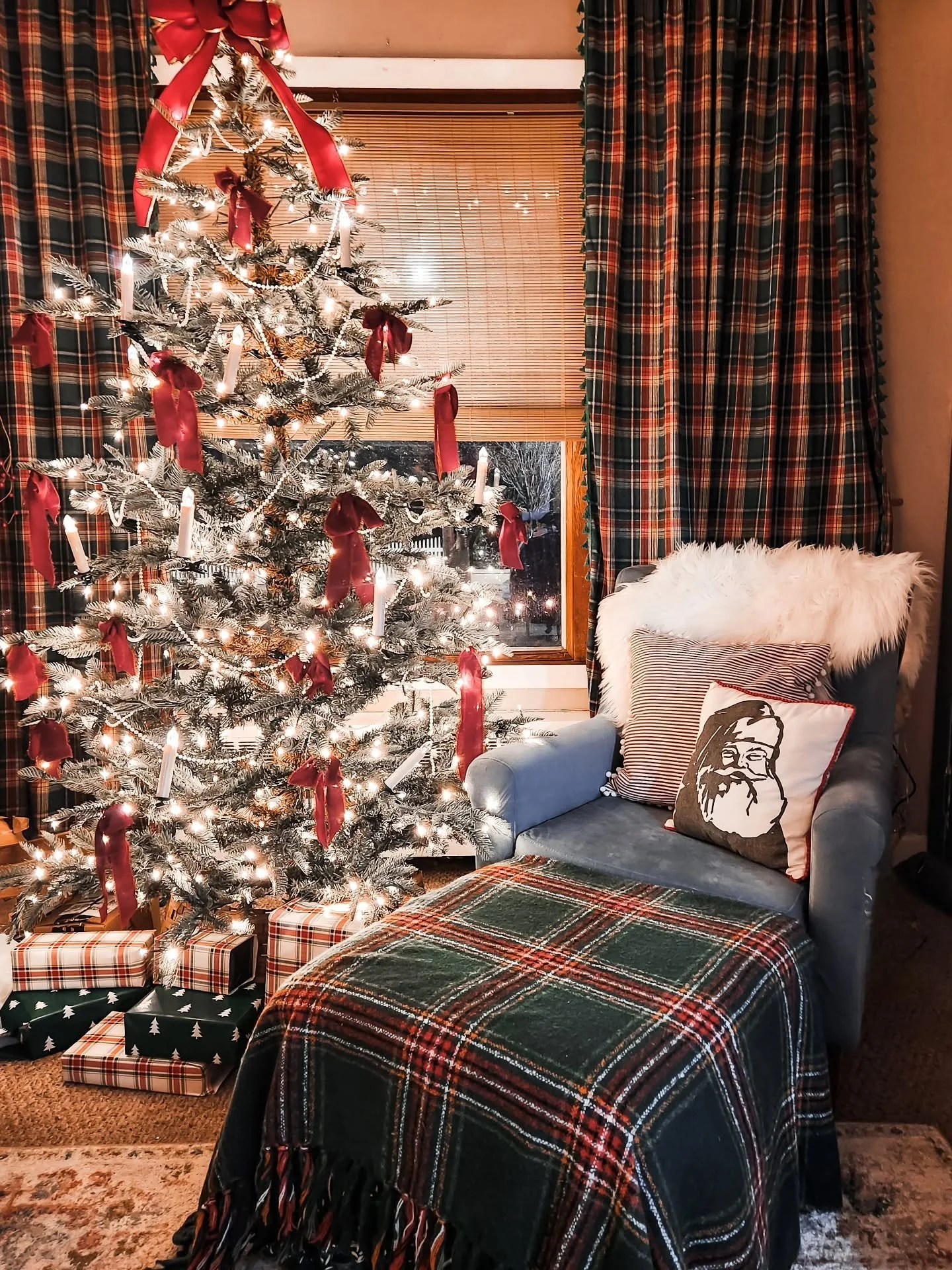 Christmas past has a way of reminding us why we love this season so much. 🎄✨

The glow of the lights, the collected treasures, the little details that make a house feel like home.

Here&rsquo;s a look back at Christmases that filled these rooms with