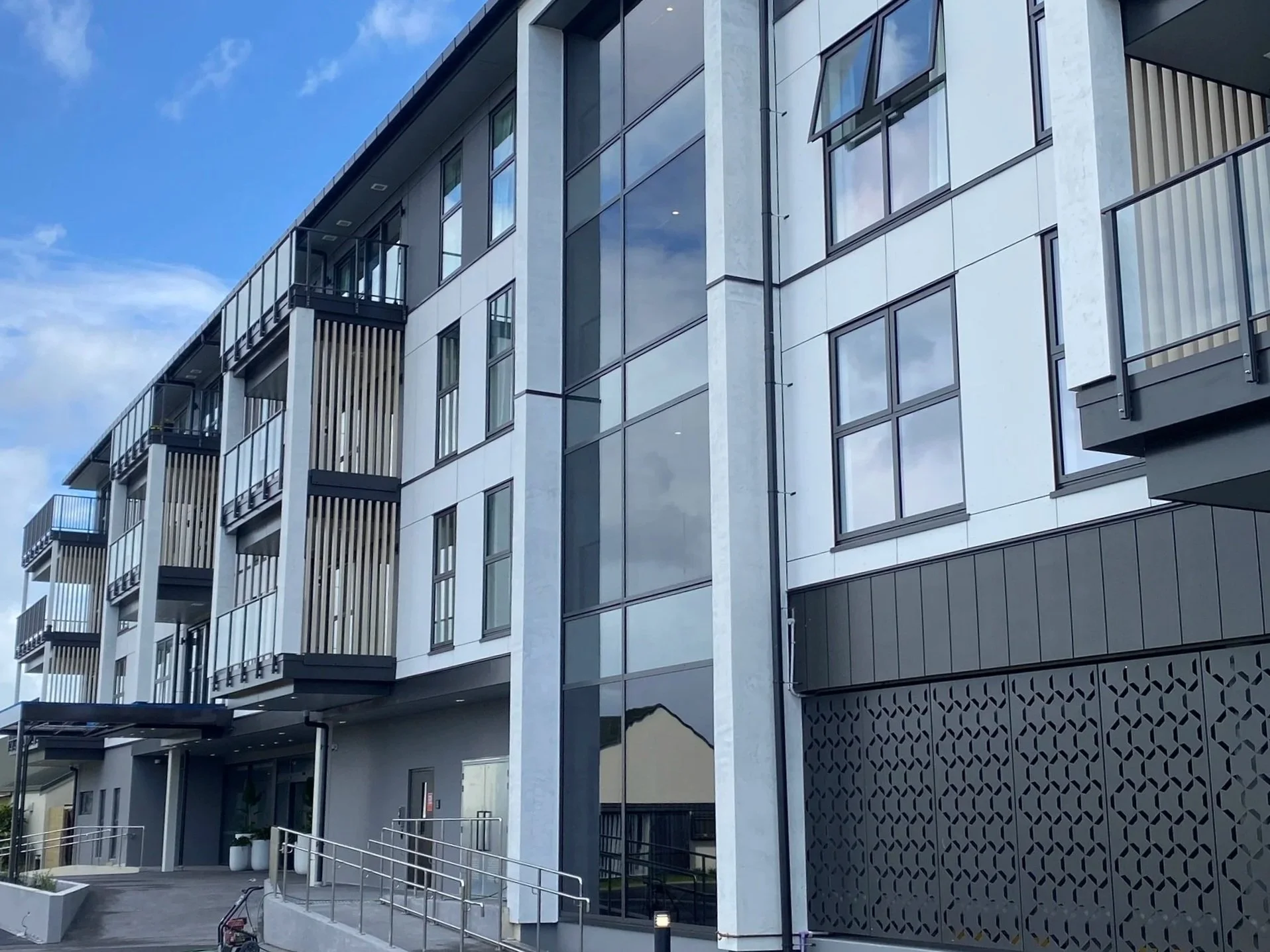 Metlife Care amenity building hybrid construction featuring glulam framing for 10 multistory balconies.