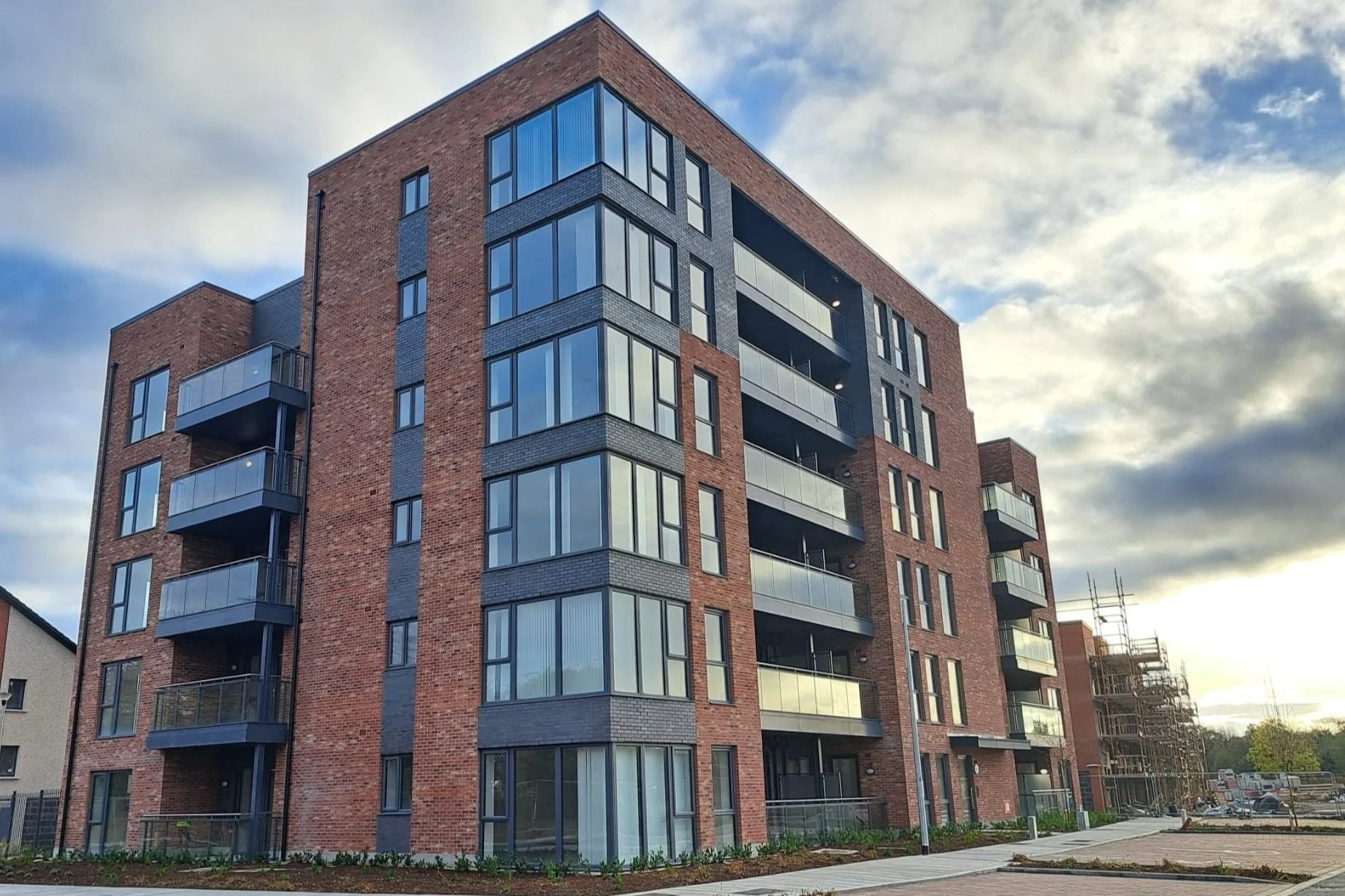 Wonderful to see more cost rental homes completed at Kilcarbery Grange, where we worked with South Dublin County Council, Adwood and Tuath Housing Association to successfully deliver this much needed housing.