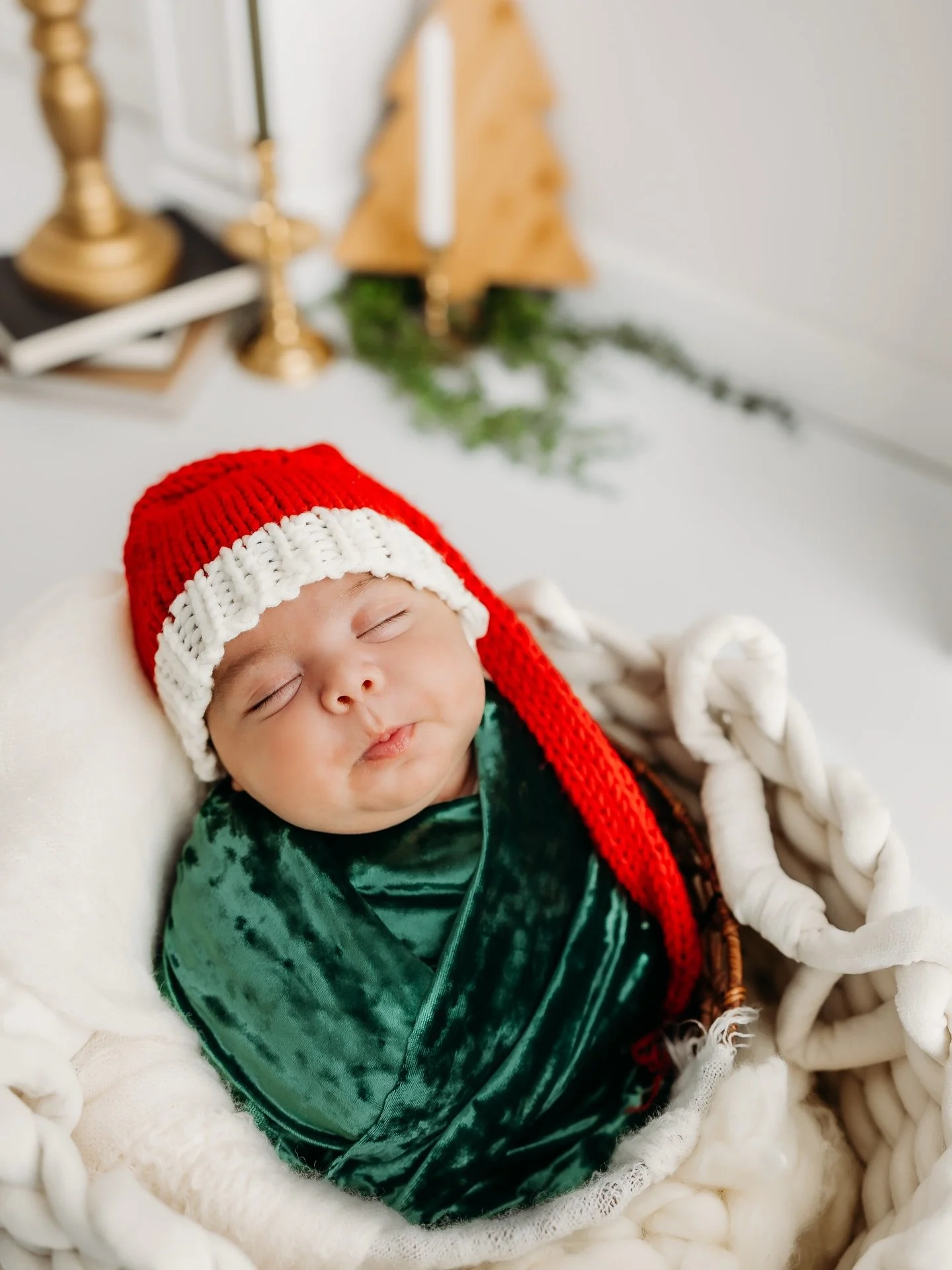 The tiniest tot that got to join us for Christmas minis🥹❤️🎄