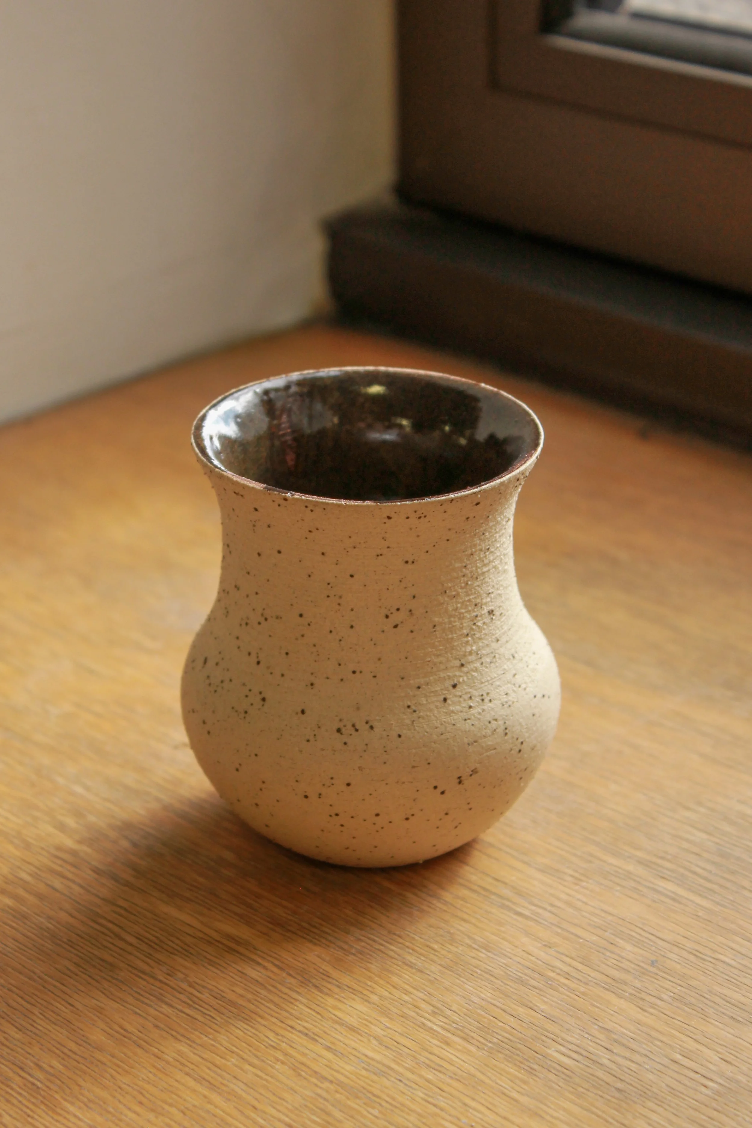 HTR IV - Vase 2.jpg
