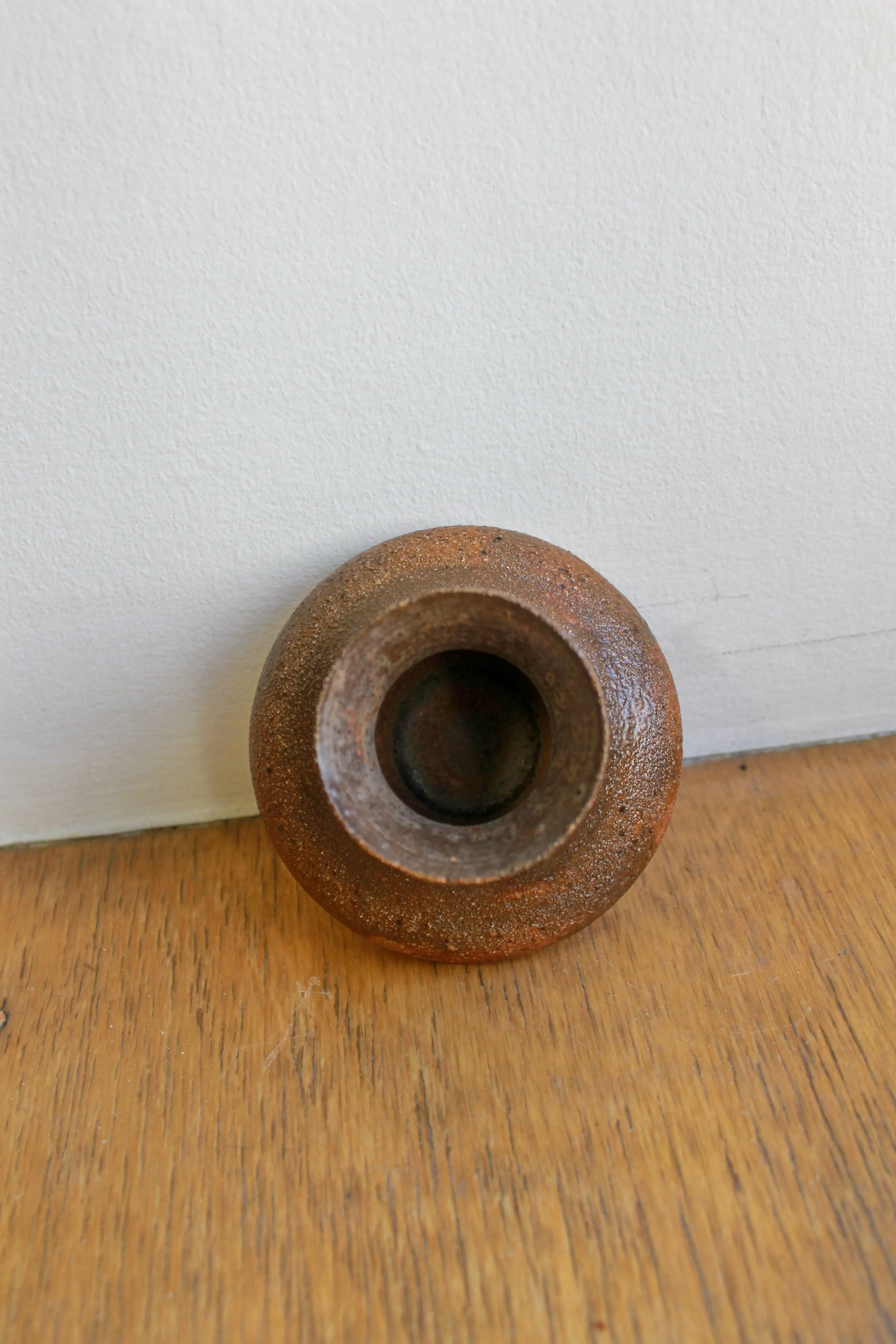 Nutmeg Brown V - Small Vase 22.jpg