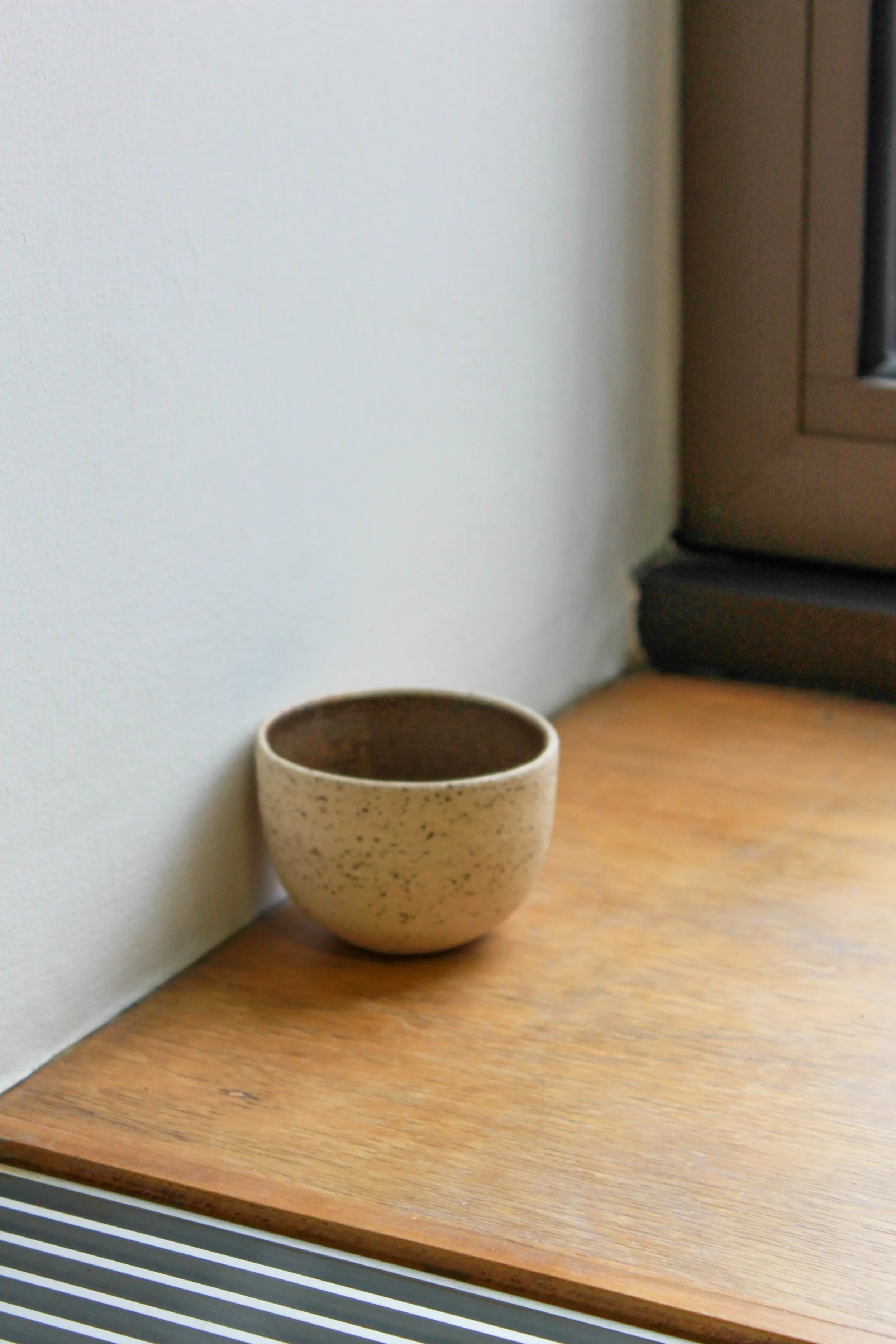 Nutmeg III - Small Bowl_Medium Cup 16.jpg