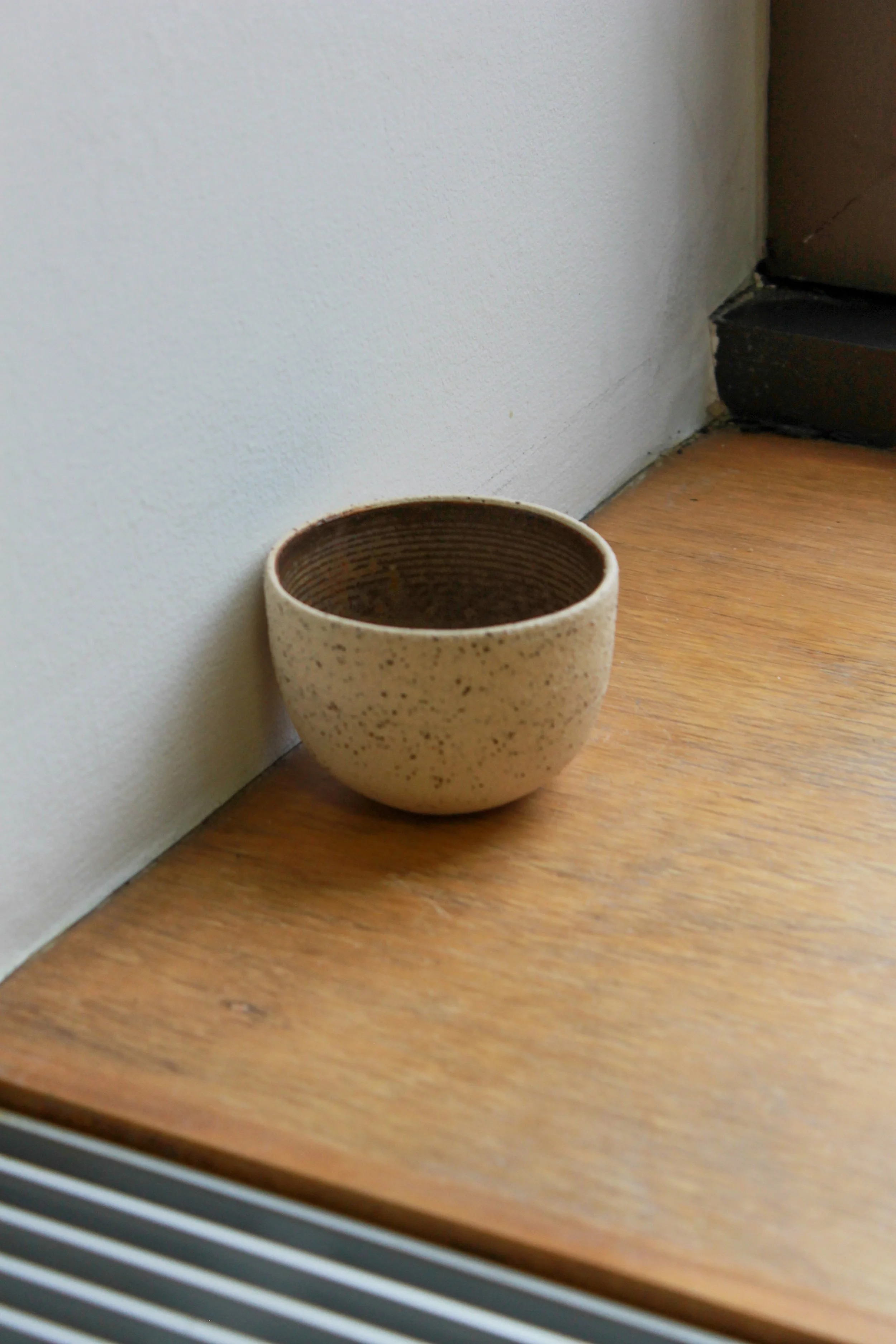 Nutmeg III - Small Bowl_Medium Cup 17.jpg