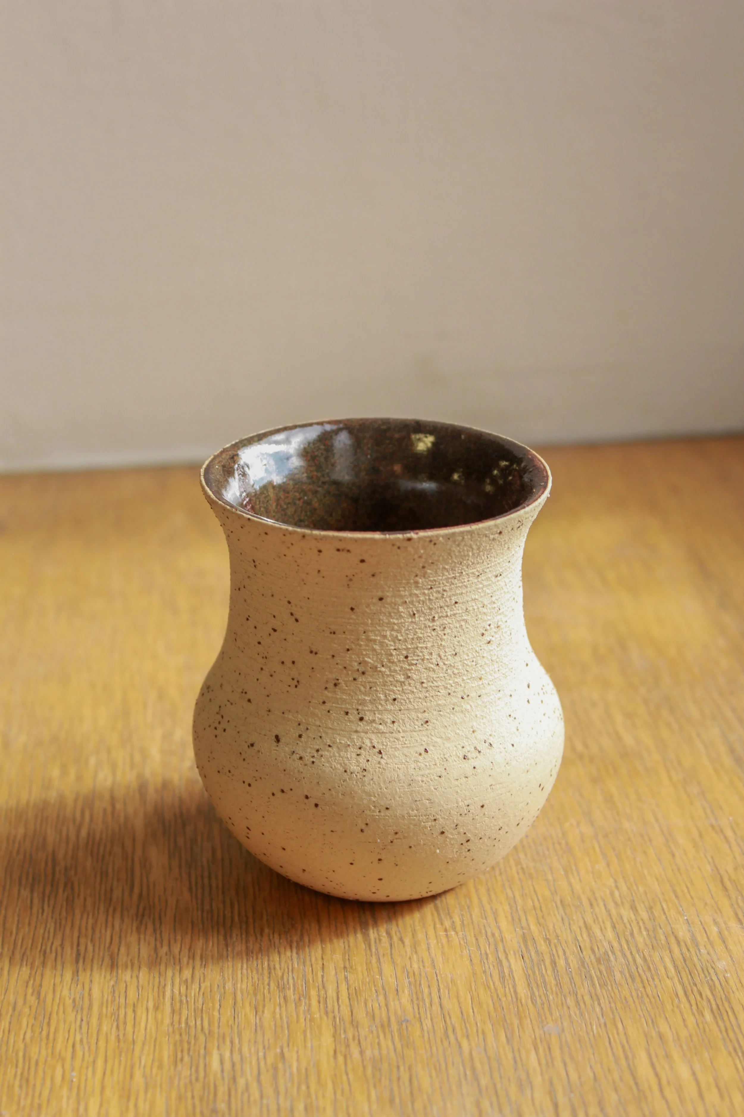 HTR IV - Vase 4.jpg
