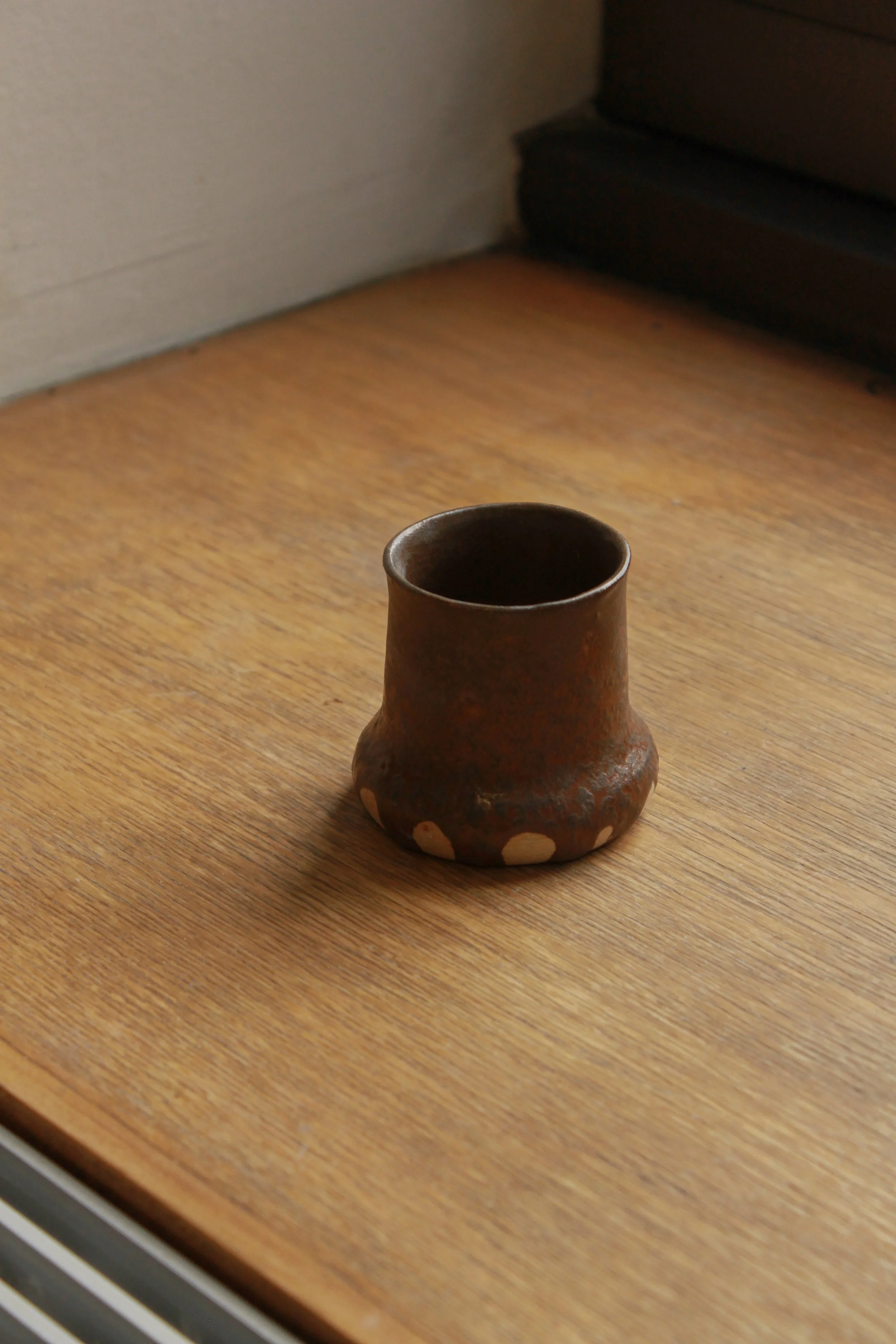 Nutmeg X. - Vase 7.jpg