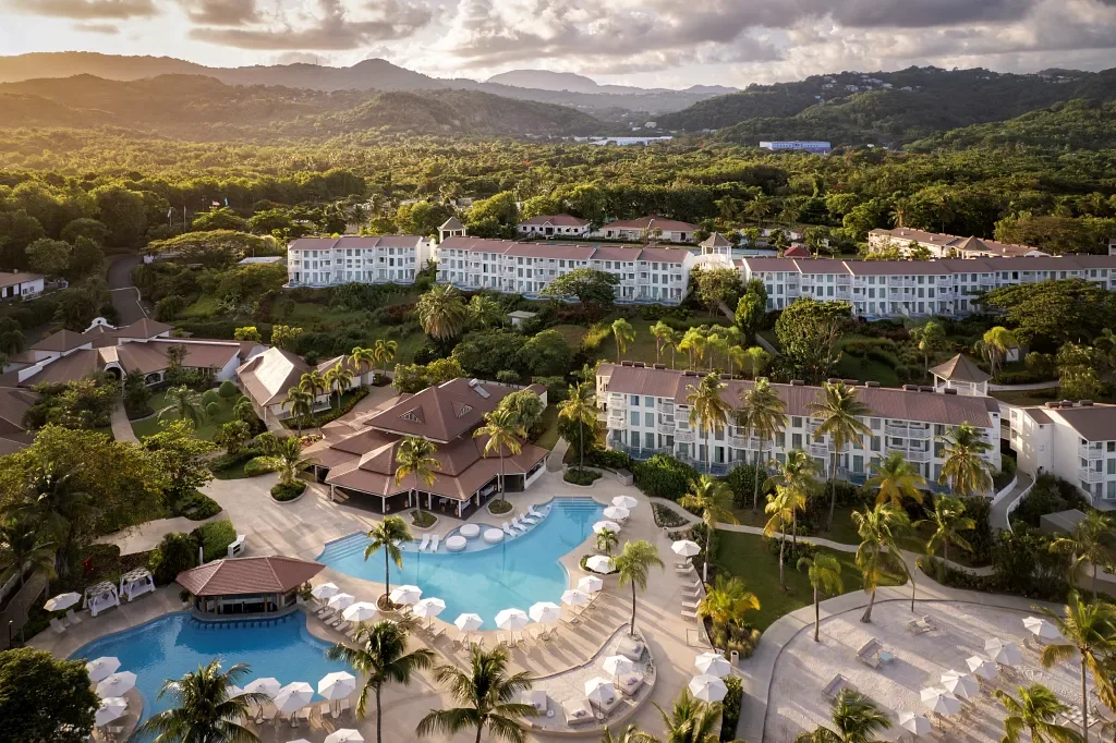 secrets resort.webp