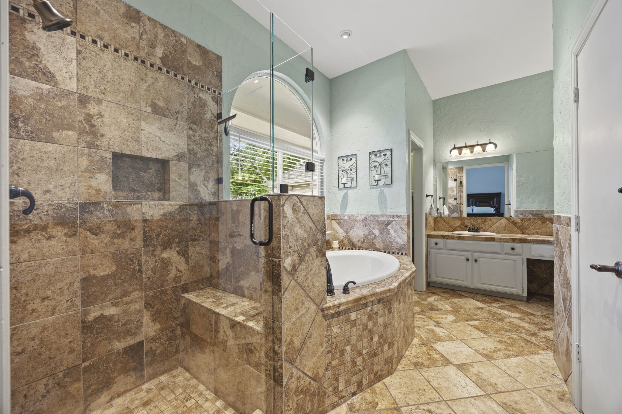 21-web-or-mls-2958-oak-dr.jpg