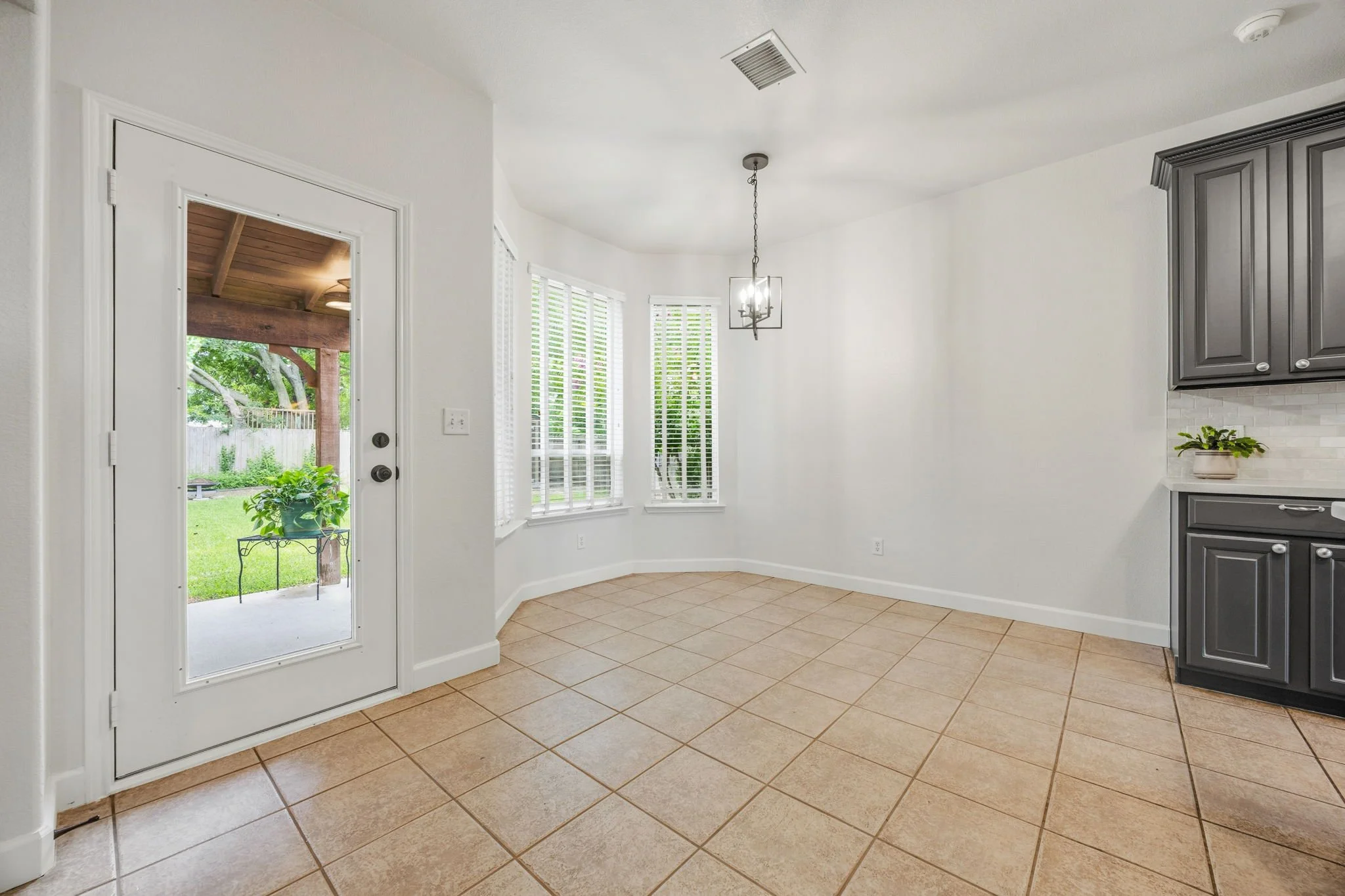 12-web-or-mls-871-high-cotton-ln.jpg