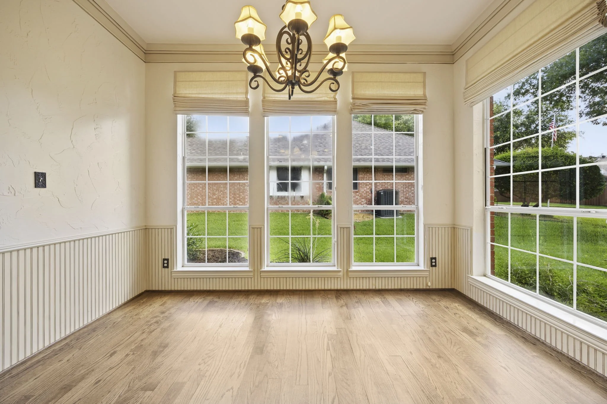 13-web-or-mls-2958-oak-dr.jpg