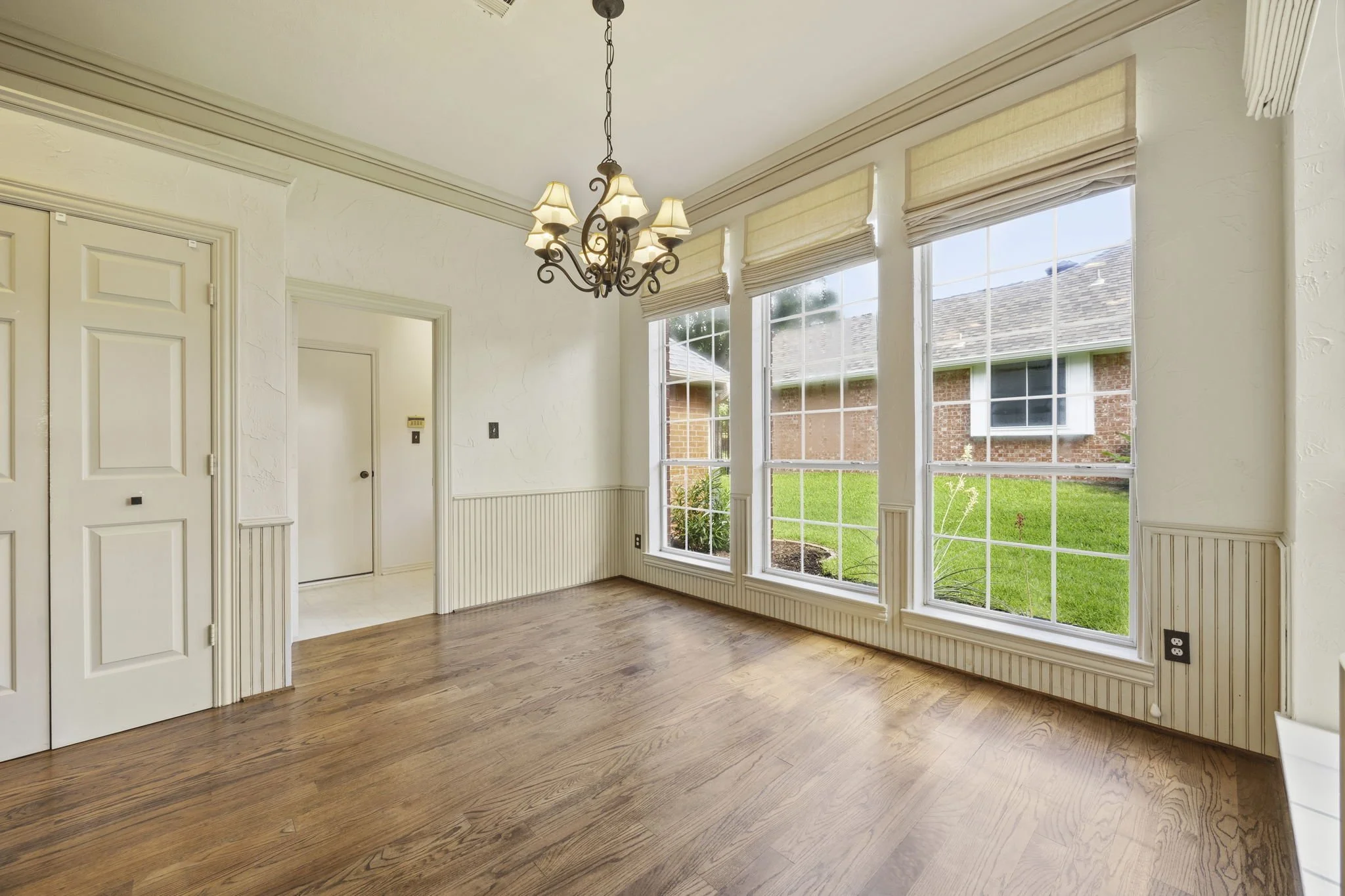 11-web-or-mls-2958-oak-dr.jpg