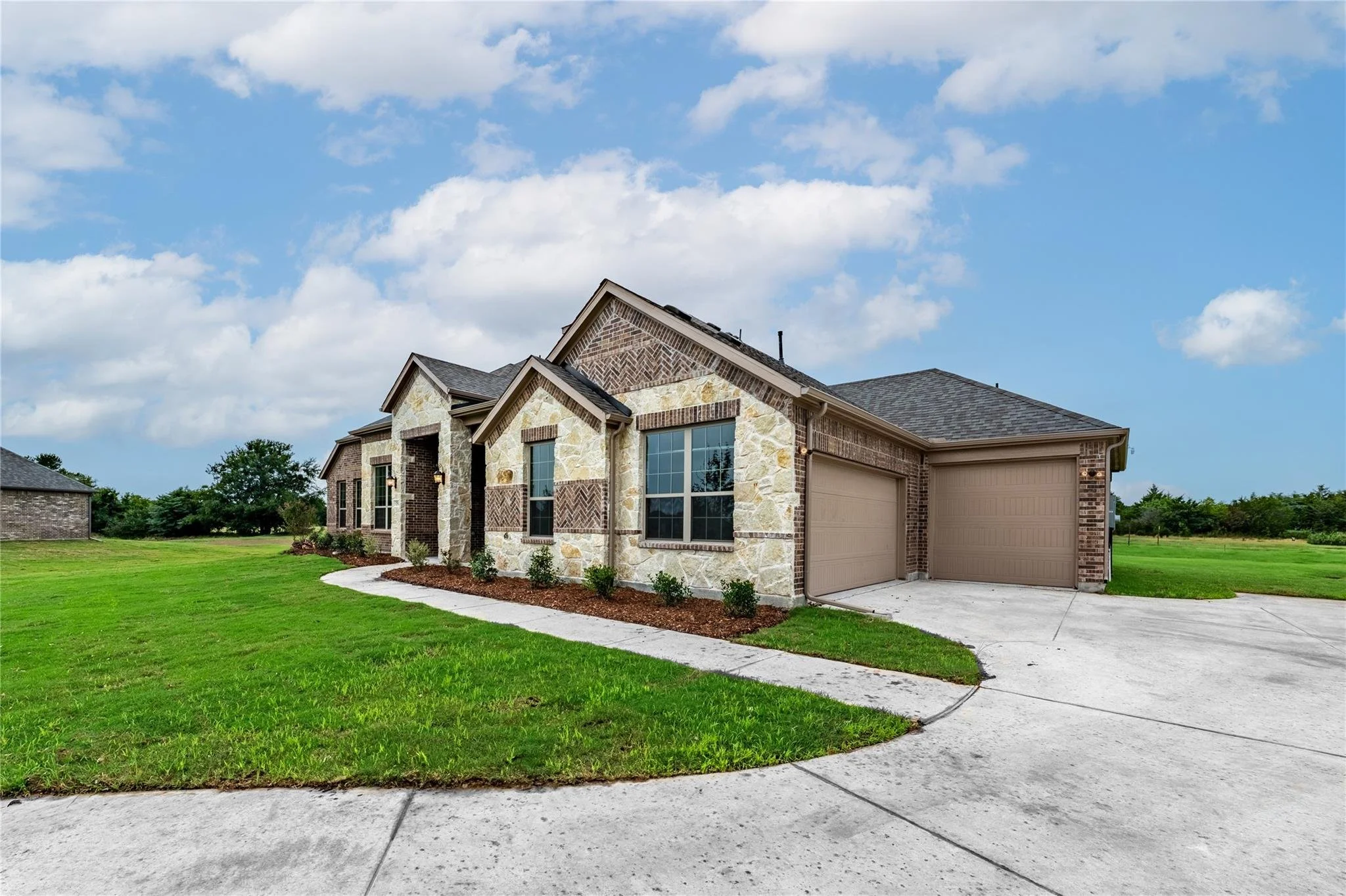 Honeywell Dr Sold by The McCoy Group