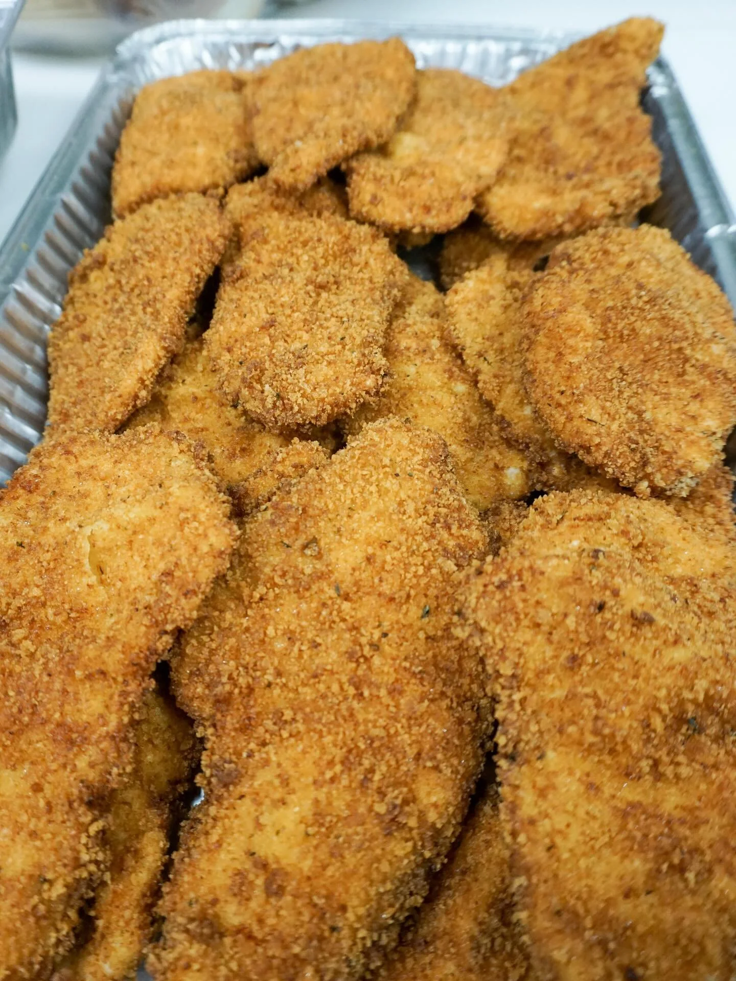 Freshly made breaded chicken cutlets 🤌🏼