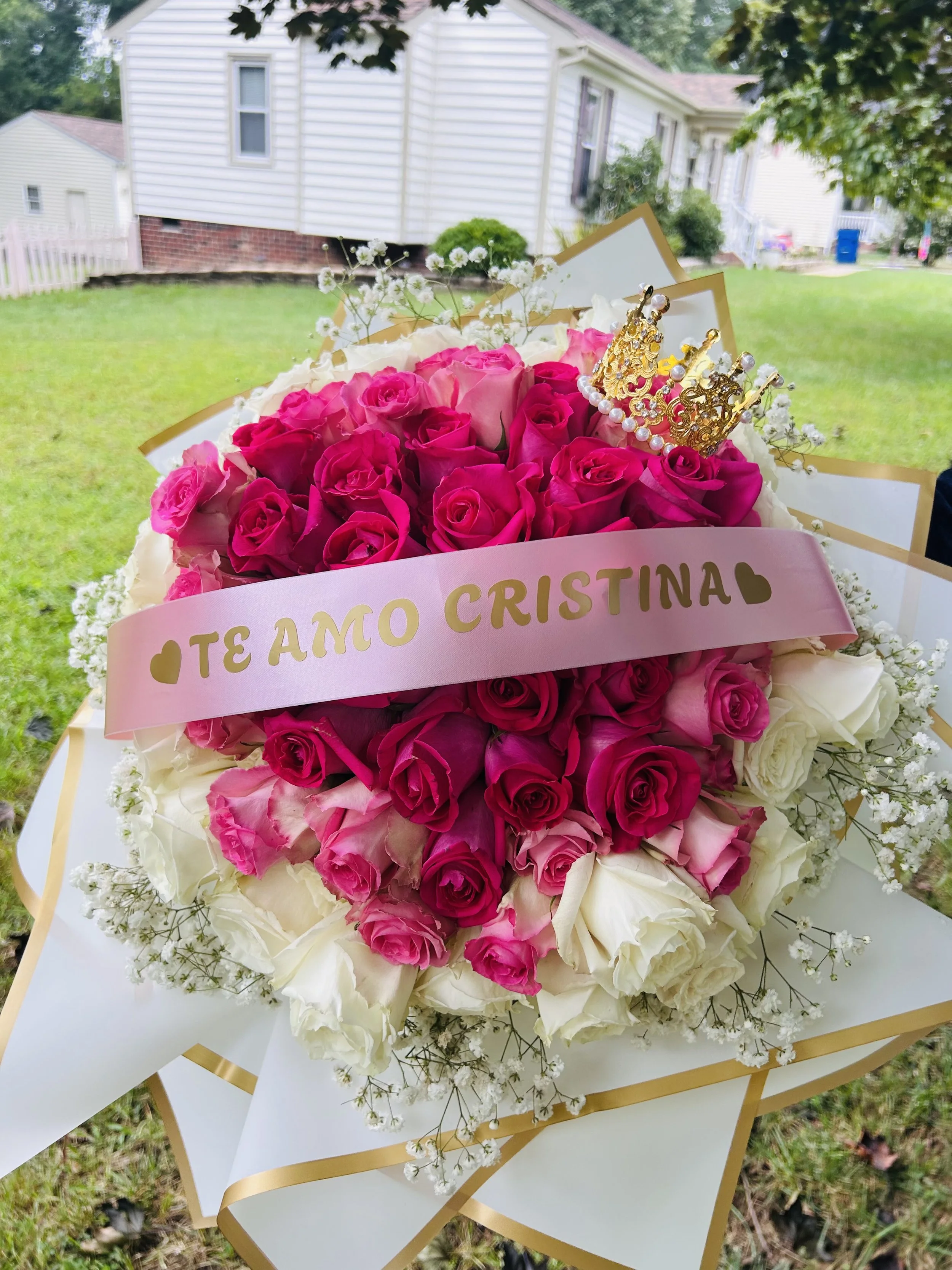 Queen of Love Bouquet.jpg