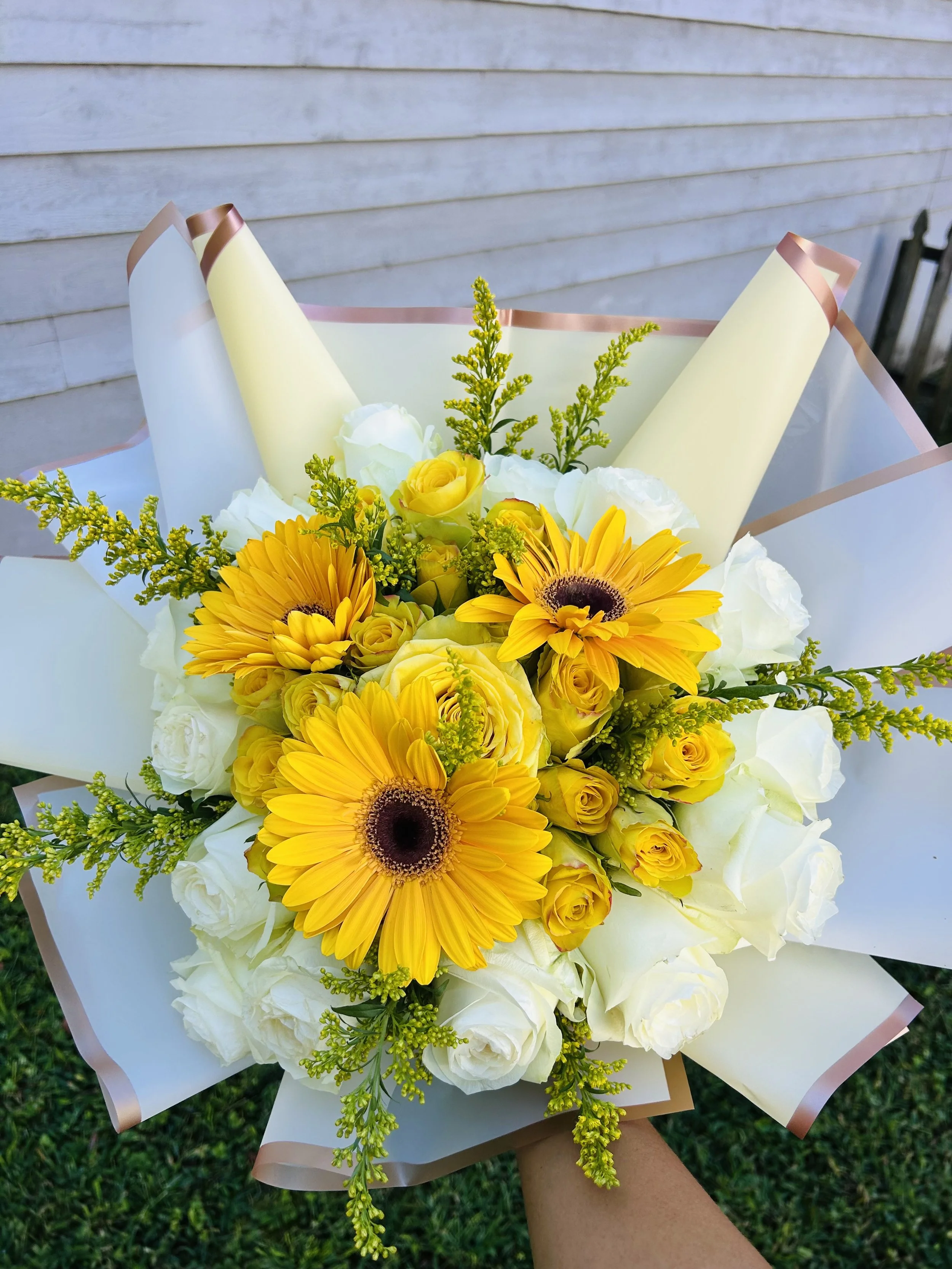 Golden Glow Bouquet.jpg