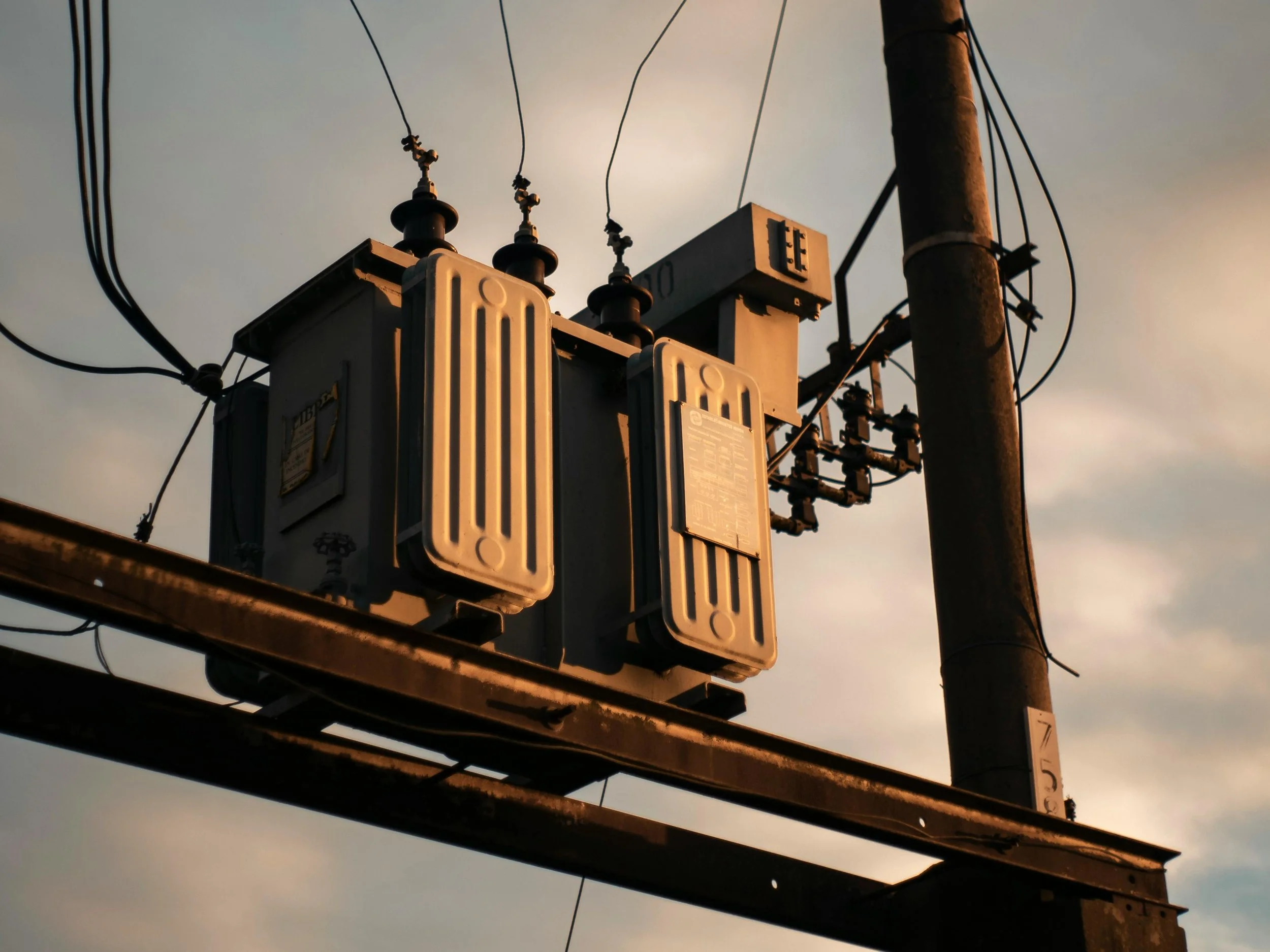 Departure at critical energy regulator threatens to stymie clean power