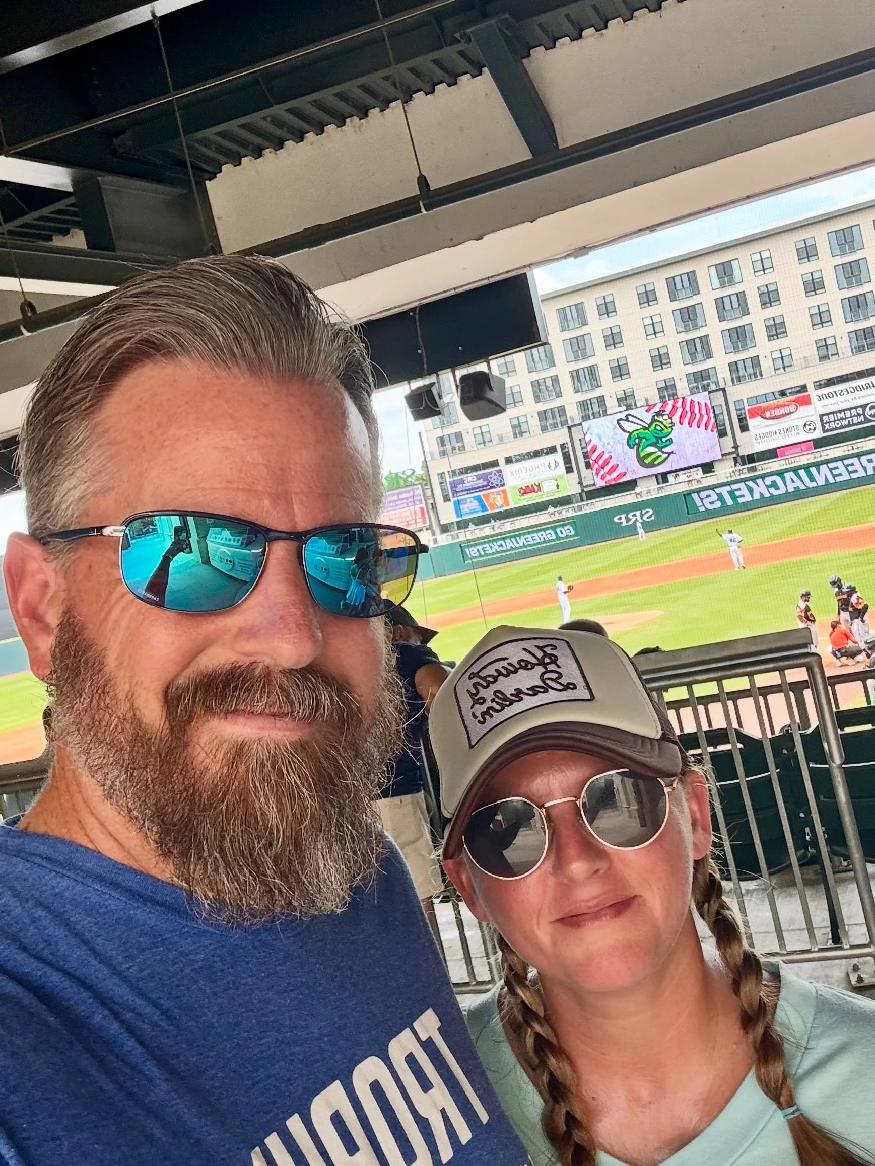 Once in a while Mr. D *insists* I leave the house 😳
Our friends weren&rsquo;t using their tickets and offered them to us. Soooooo, I&rsquo;m out in the wild today.