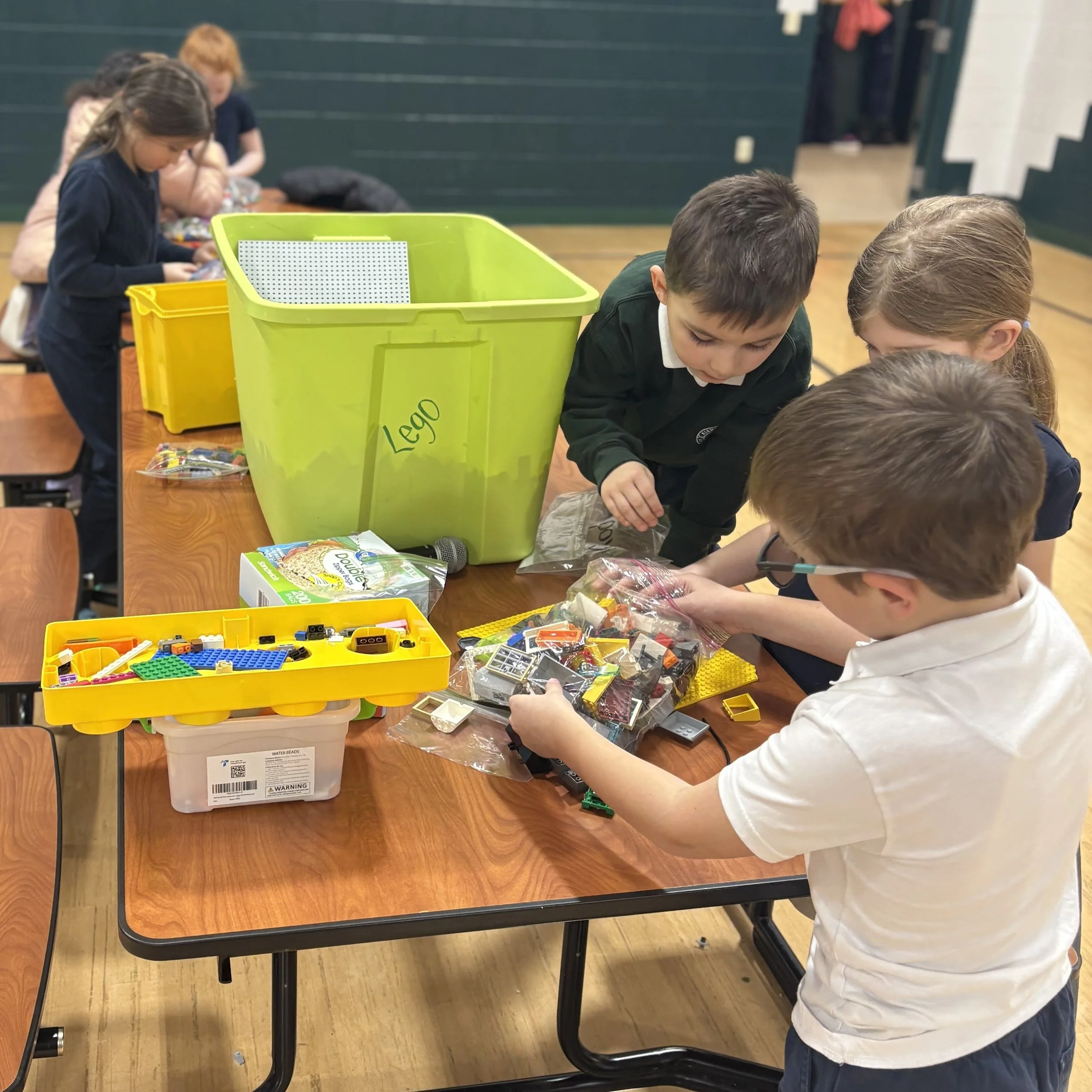 Five Weeks of Creativity: Lego Club 