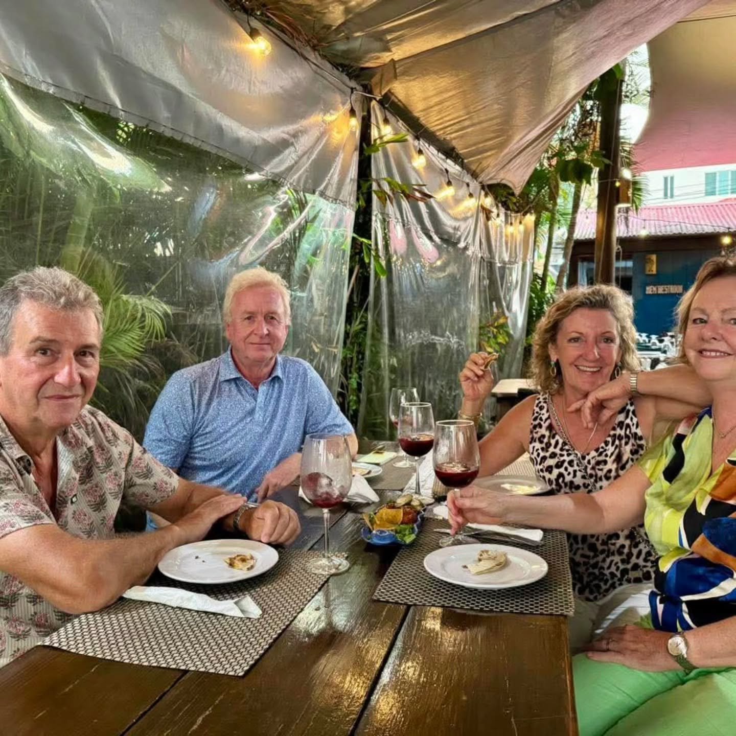 ✨ Cheers to great company and the perfect kick-off to BVI Restaurant Week! 🍷

This lovely group was all smiles as they sipped on our signature Red Sangria and sampled the first bites off the Bamboushay Lounge menu. From Jalape&ntilde;o Poppers to Qu