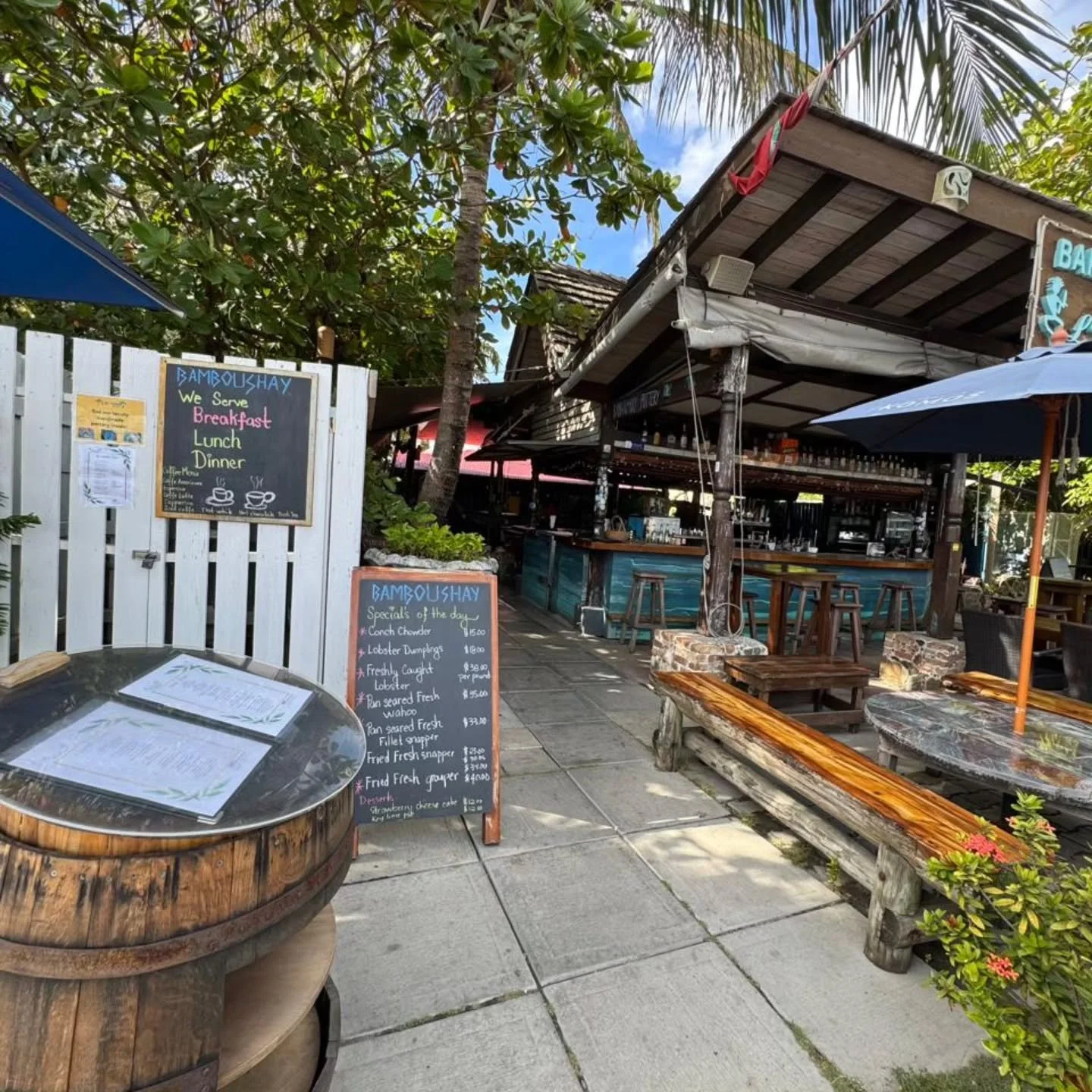 You are invited to Bamboushay Restaurant &amp; Lounge. - whether walking from the ferry terminal or the cruiseship pier, Bamboushay is here and welcomes you with open arms... 

Bamboushay - Waterfront Drive, Road Town, Tortola (284) 494-7752

#Restau