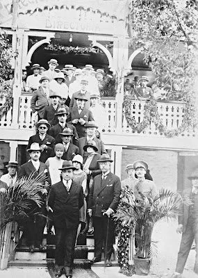 Getúlio Vargas visitando o Prado