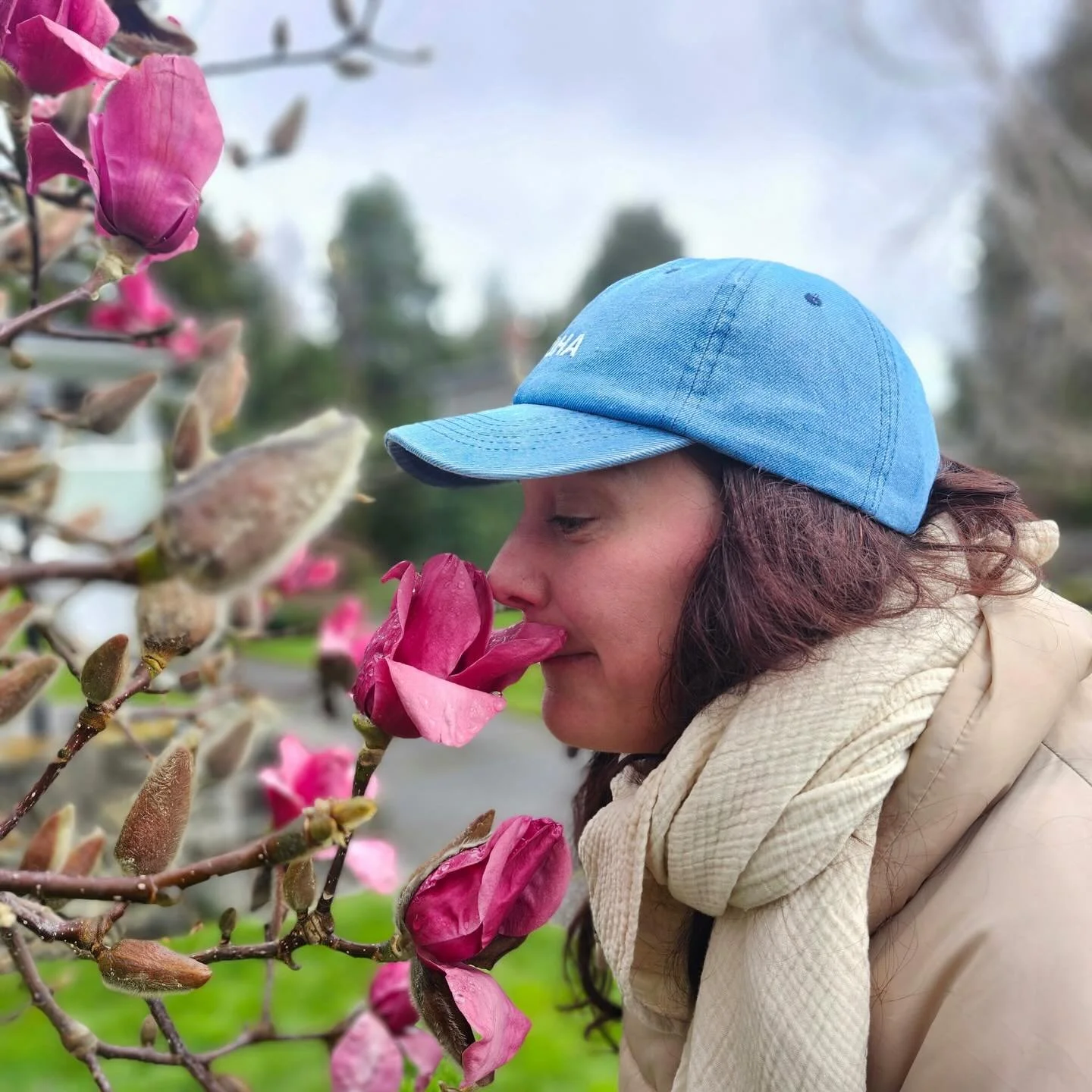 Best nervous system regulation tip for spring? Go for a walk with a dear friend &amp; make sure to stop and smell the flowers. 😘

Thank you @bethanyfreibreathwork for the snap 🌺

#spring #nervoussystemhealing #victoria #yyj #flowerpower