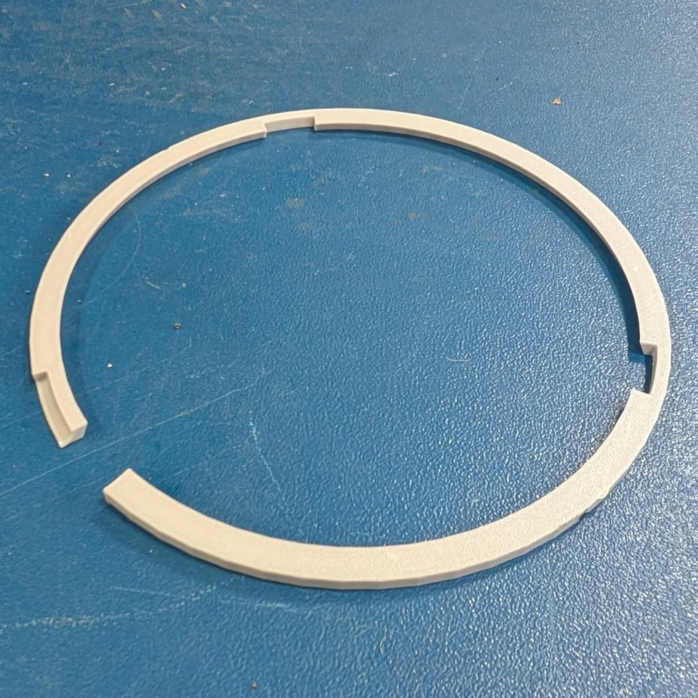 Small ring to take up play between a trim ring clip and headlight to stop the large amount of play caused by differences in new and old parts. PLA for mockup, final part will be in ABS

#3dprinting #restoration #jaguar #xk120