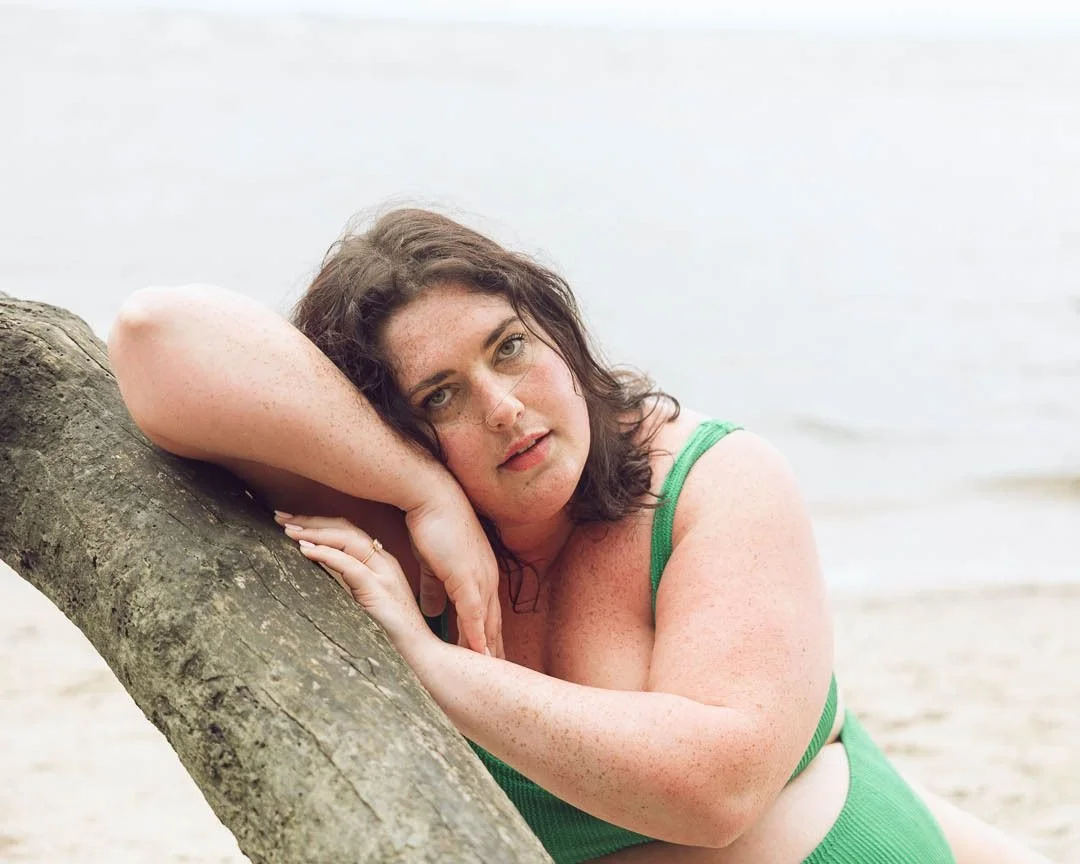 Body sessions can look a million different ways, just as humans do. They are a time and a place to explore your own relationship with your body, be witnessed by someone who genuinely (and enthusiastically) sees your body as art, and to have some conc