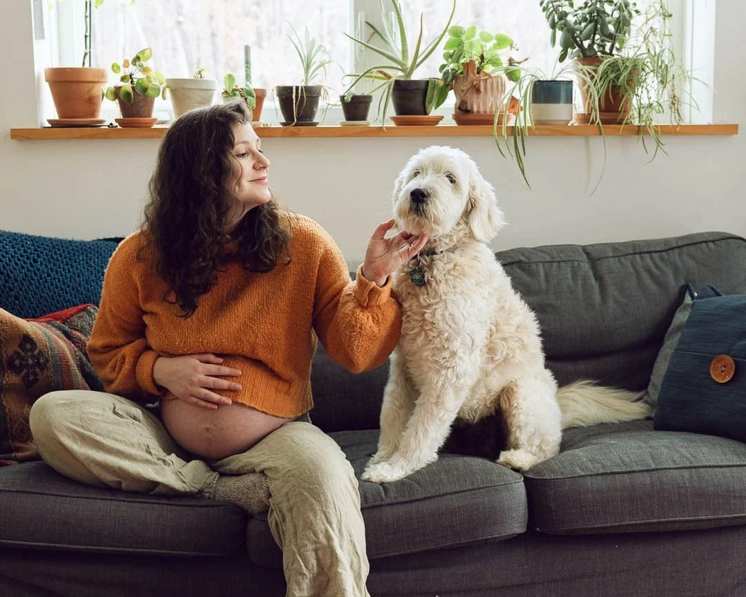 I spend a lot of time in the postpartum world*, but less time in the pregnancy world. The intensity of the the experience of late pregnancy into postpartum never ceases to amaze me. This week I get to take the newborn/postpartum photos for this famil