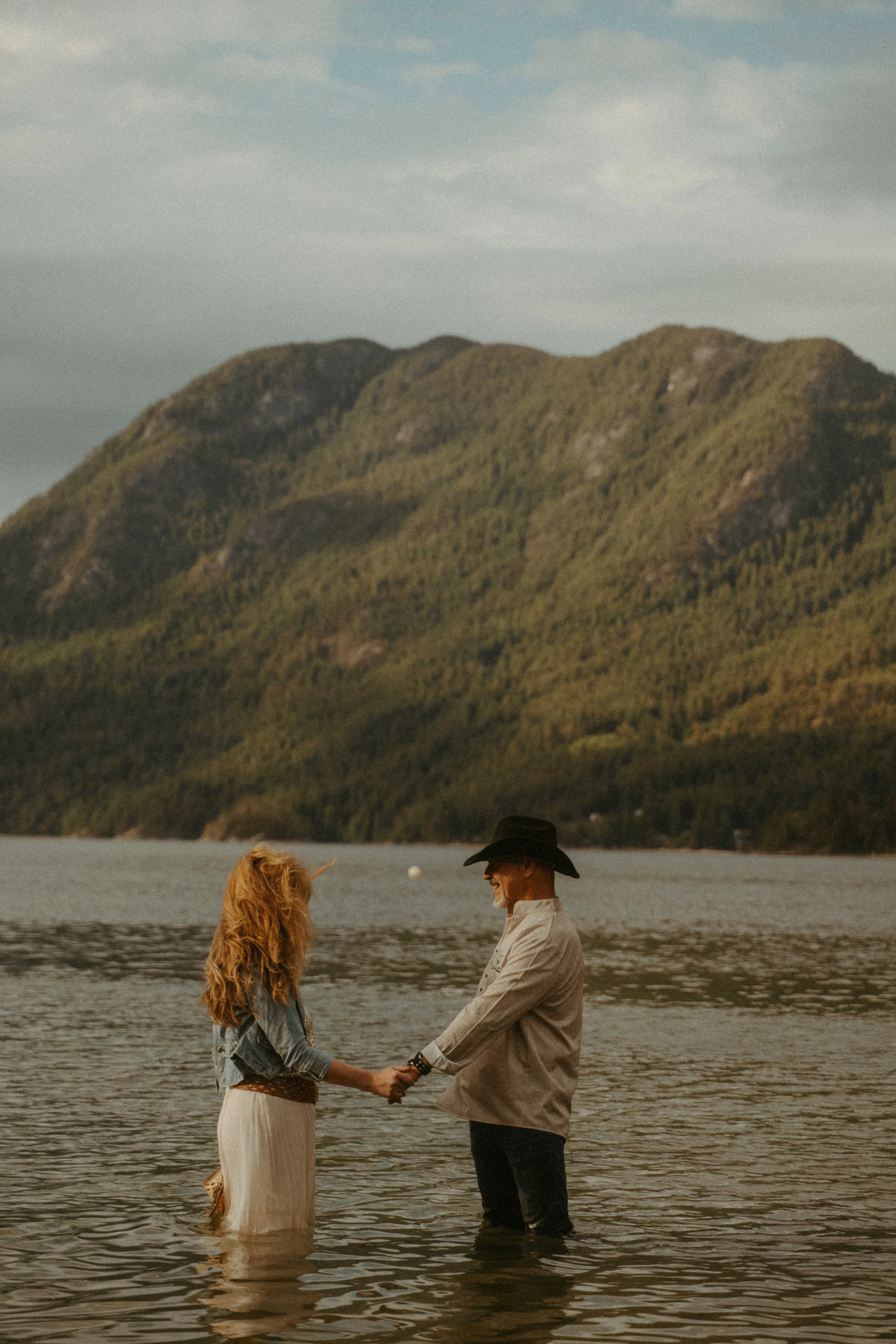 Couples session on the beach in Sechelt, British Columbia